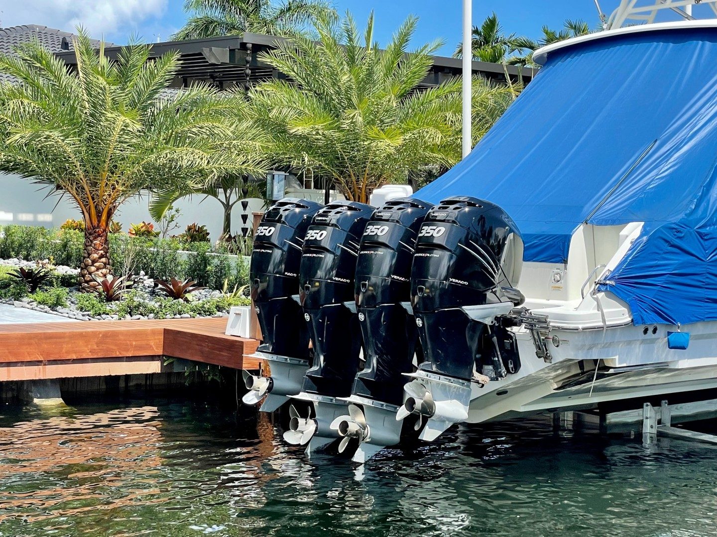2016 Boston Whaler 420 Outrage - photo 3