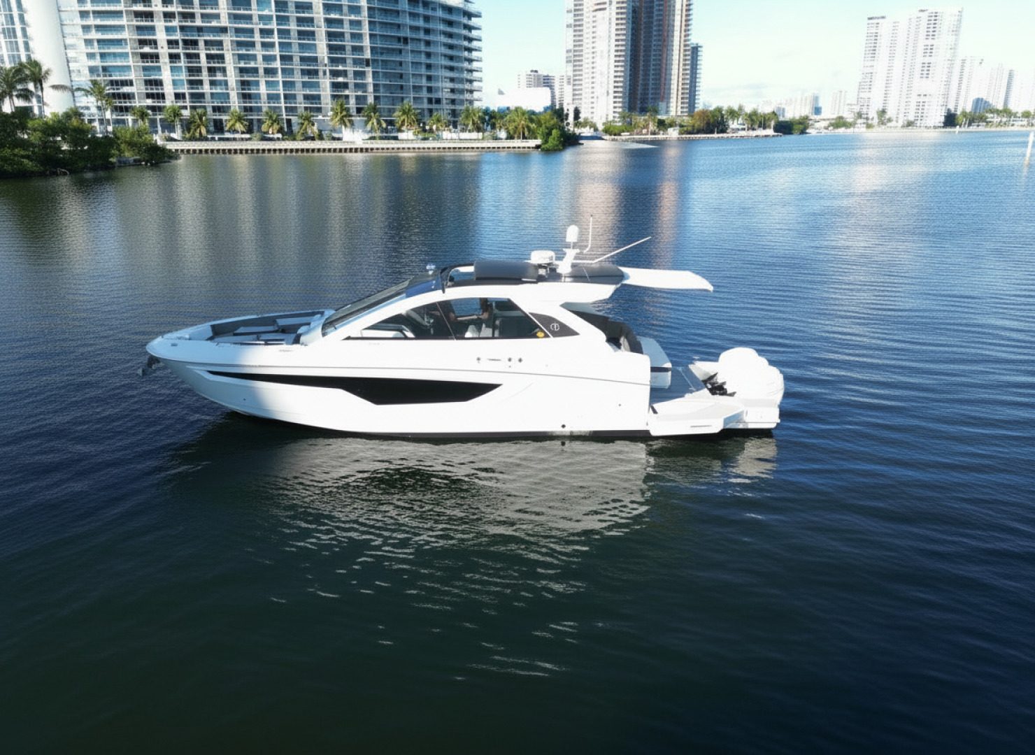 2021 Cruisers Yachts - photo 1