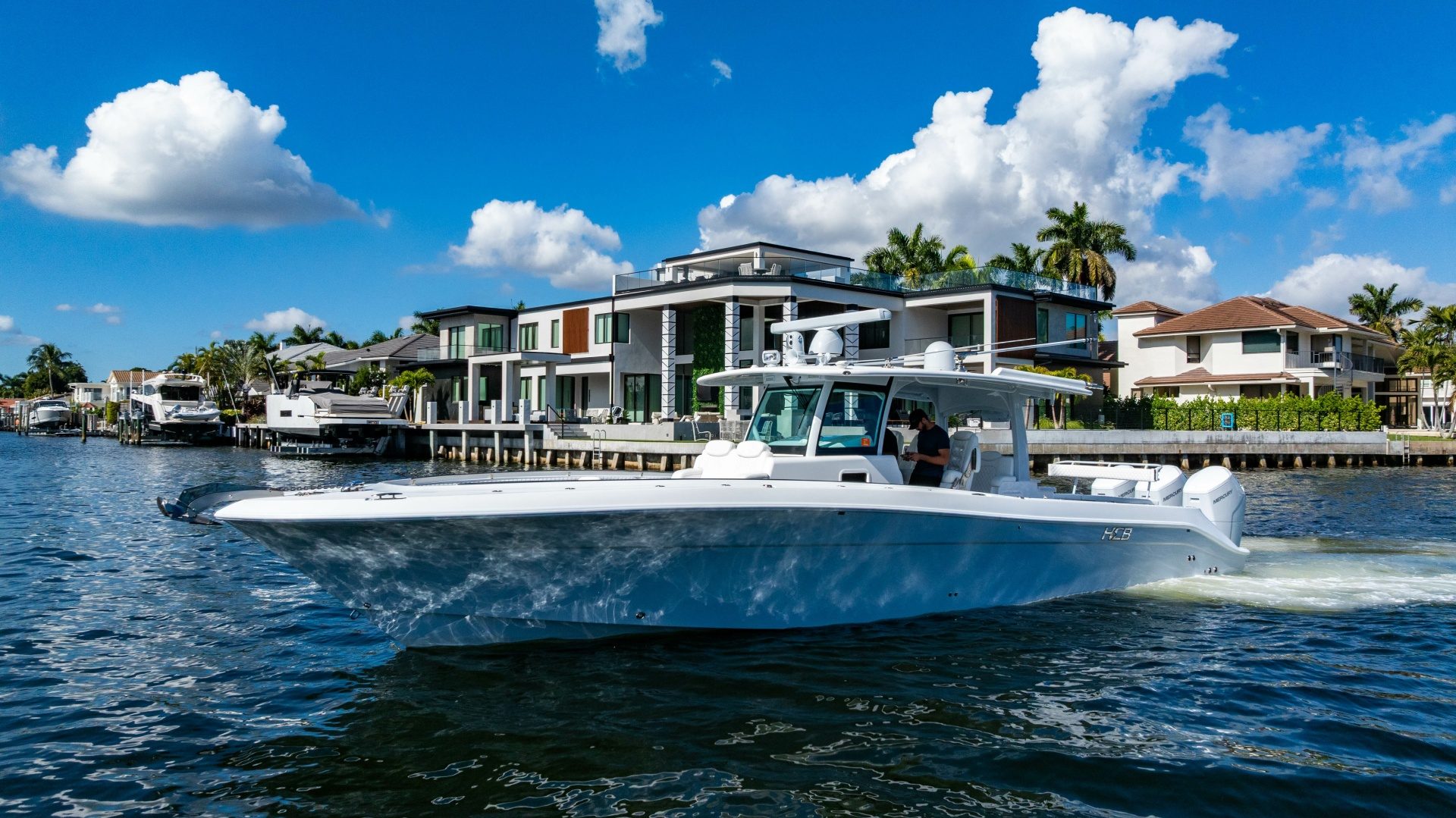 2024 HCB 42 Lujo - photo 1