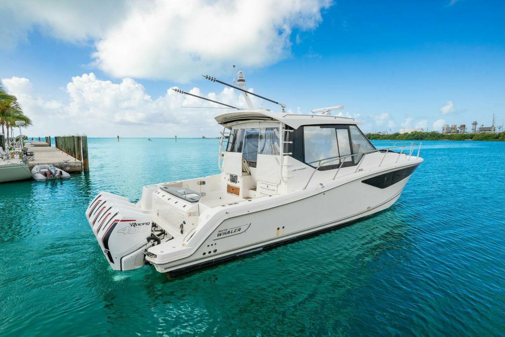 2023 Boston Whaler 405 Conquest - photo 2
