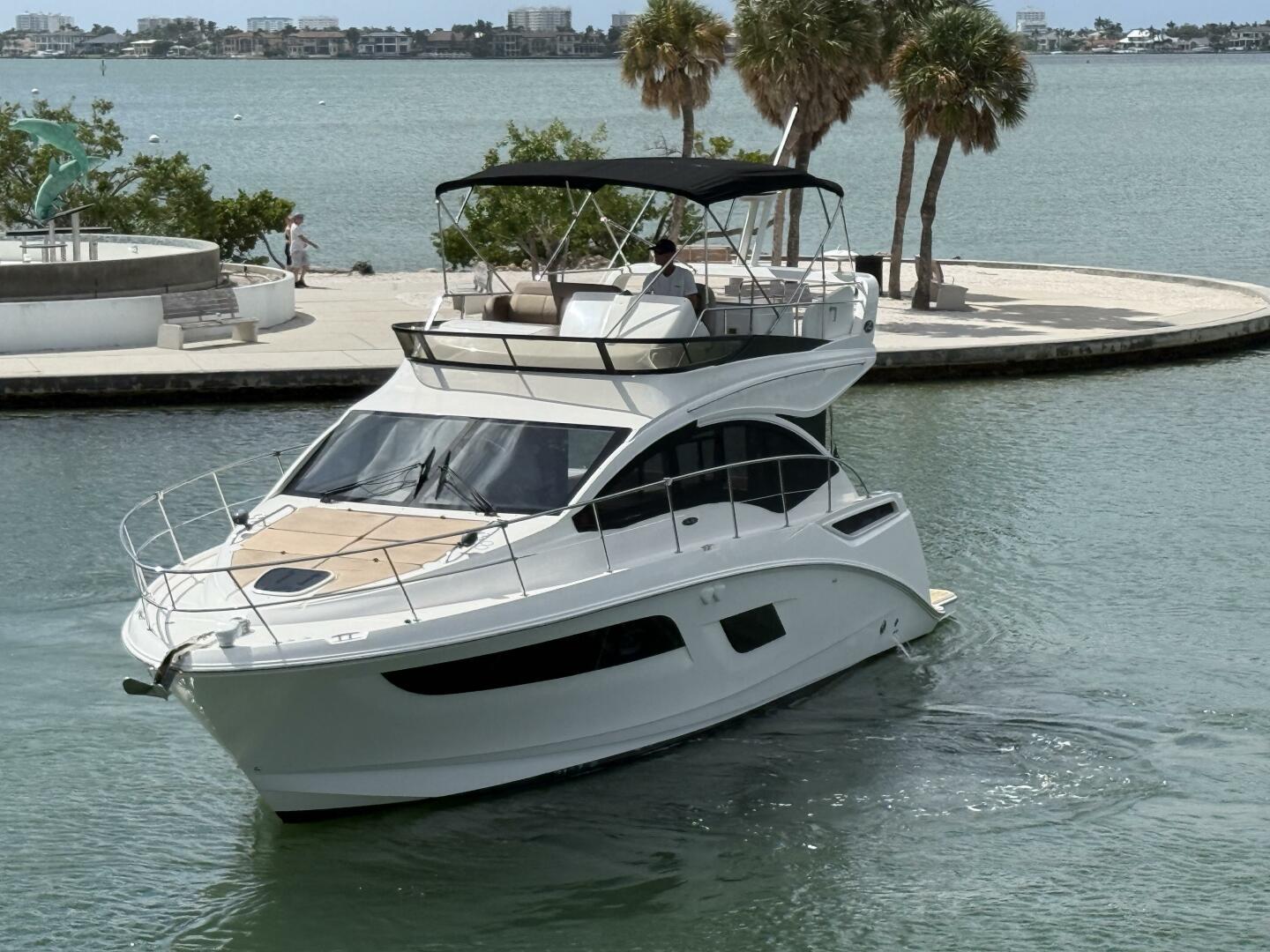 2018 Sea Ray FLY 400 "TEE TIME III" - photo 3