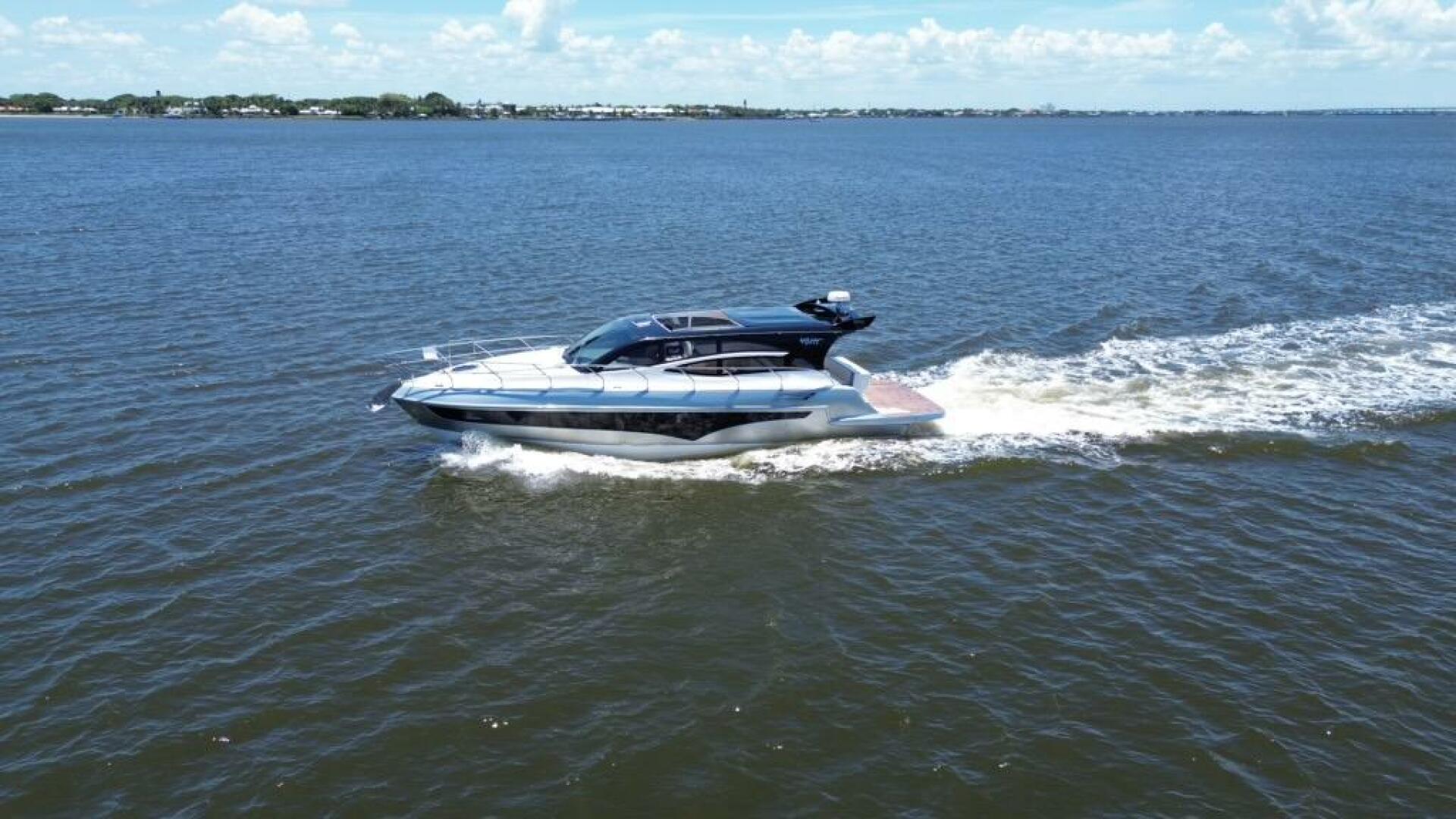 2025 Real 40 HT Luxury  - photo 2