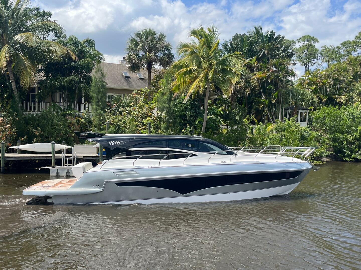 2025 Real 40 HT Luxury  - photo 2