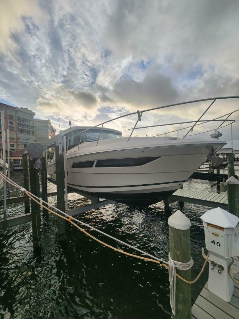 2020 Regal 38XO - photo 2