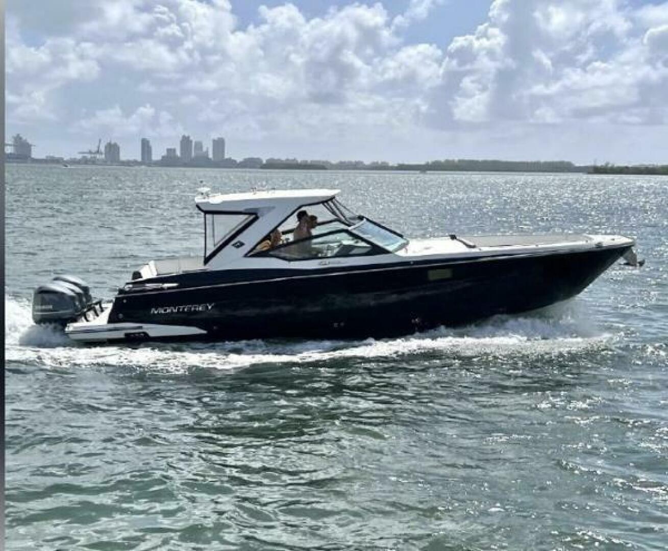 2018 Monterey 385 SE - photo 1