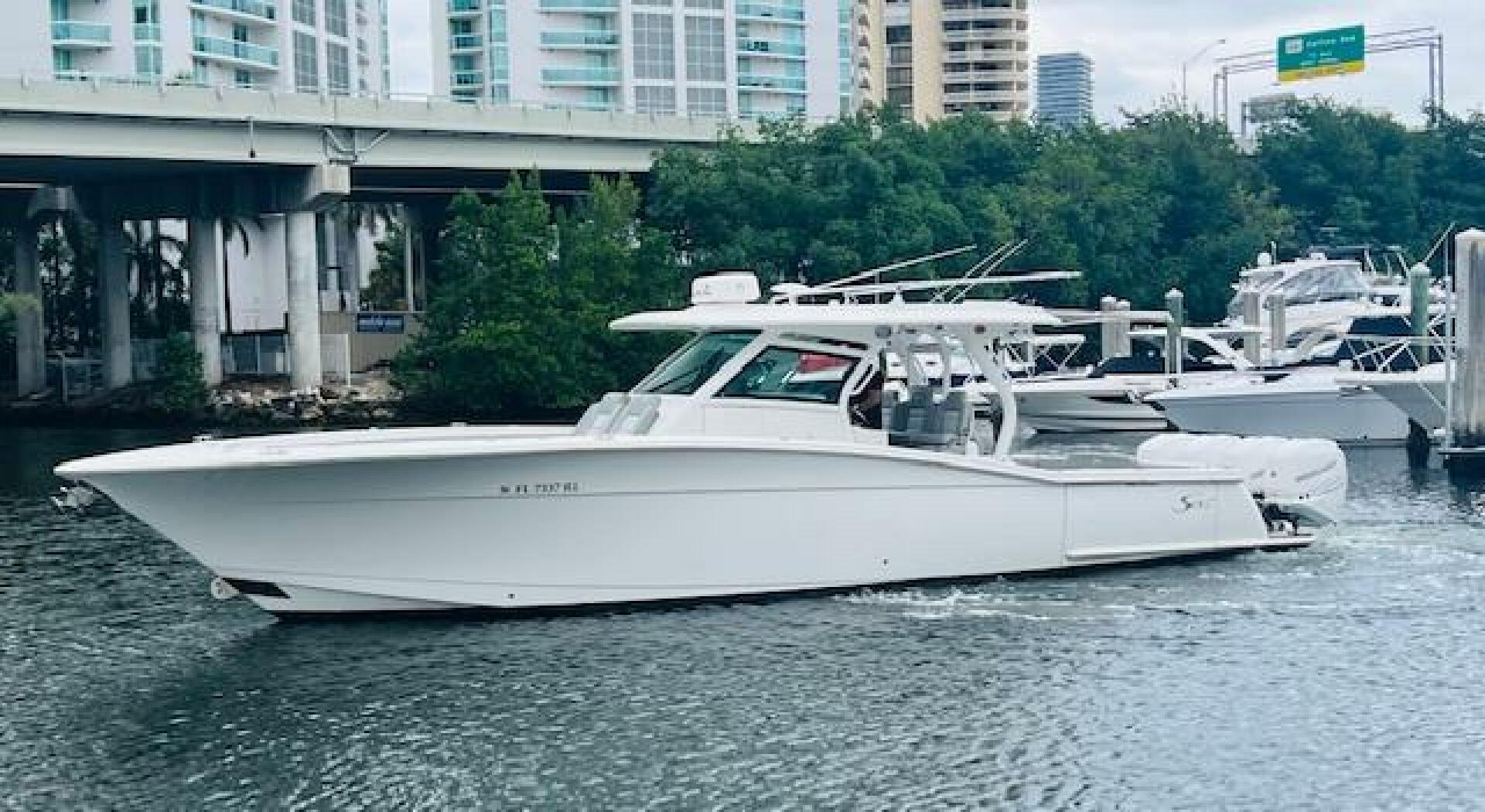 2018 Scout 380 LXF - photo 1