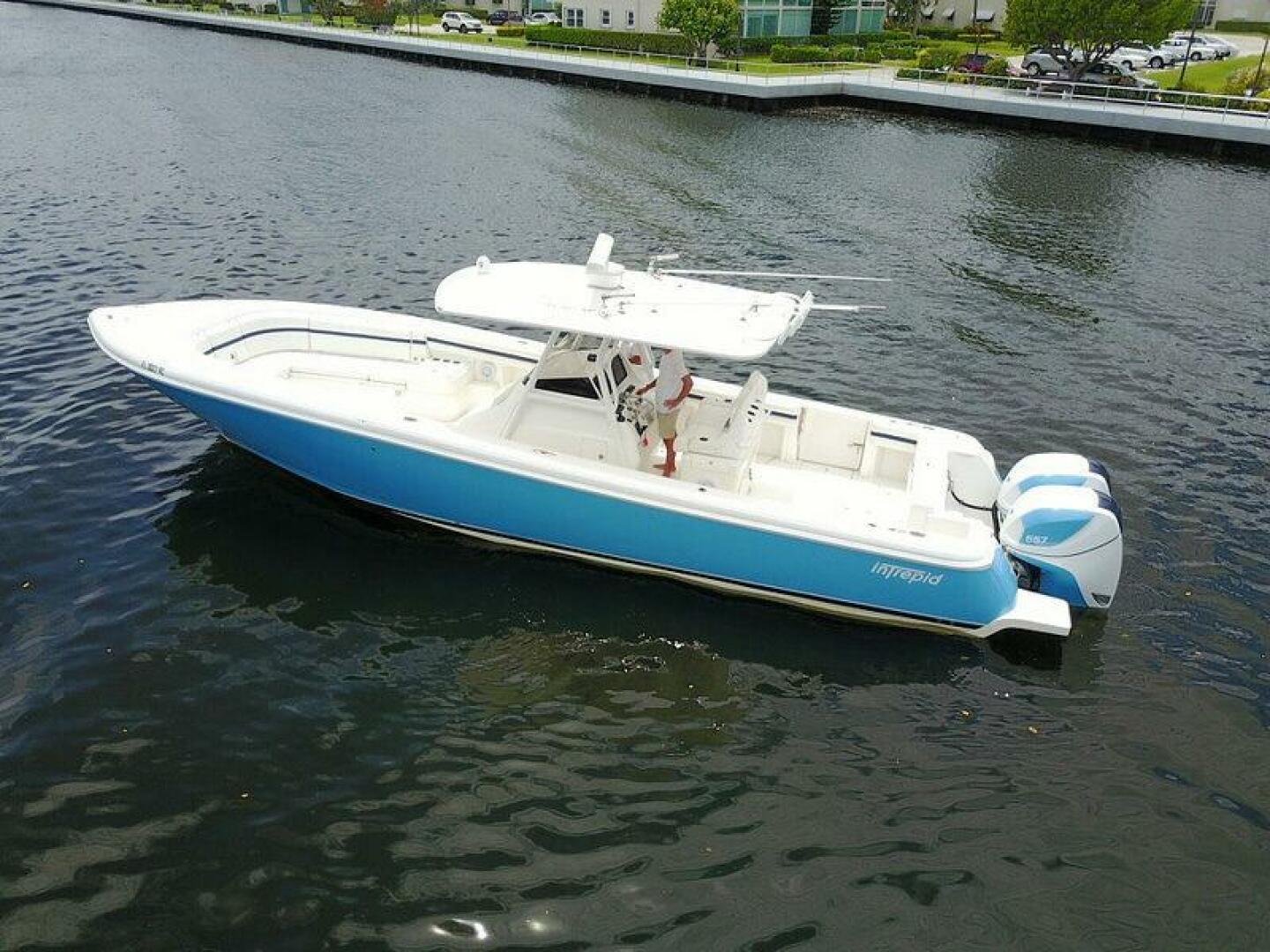2015 Intrepid 375 Center Console - photo 2