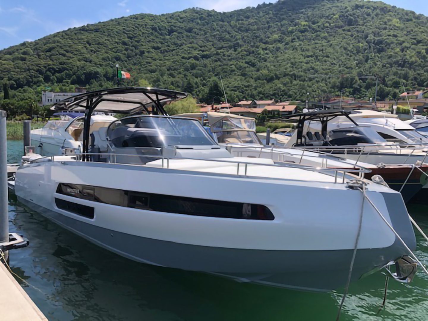 2018 Invictus 370 GT - photo 3