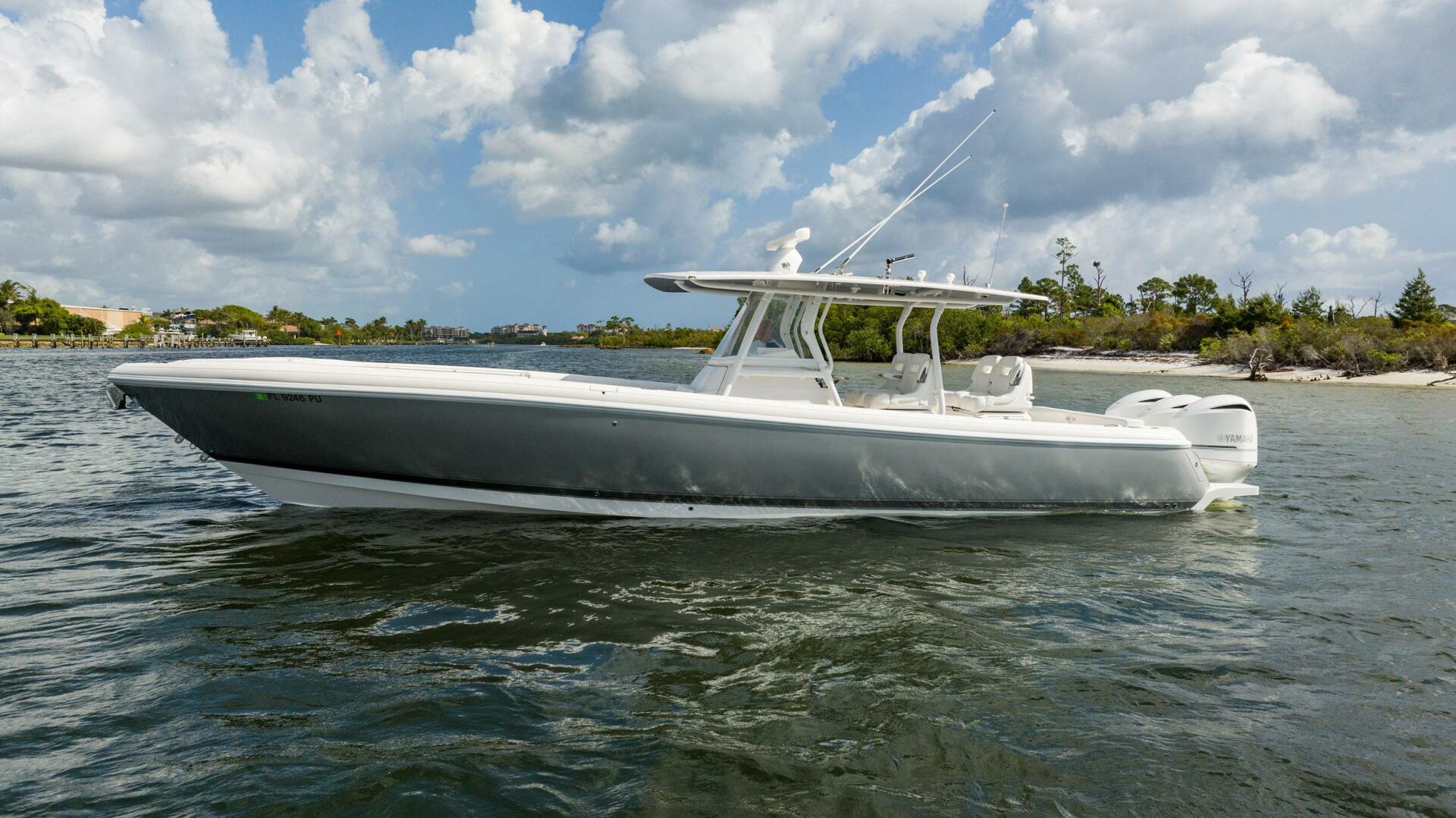 2015 Intrepid 375 CC - photo 2