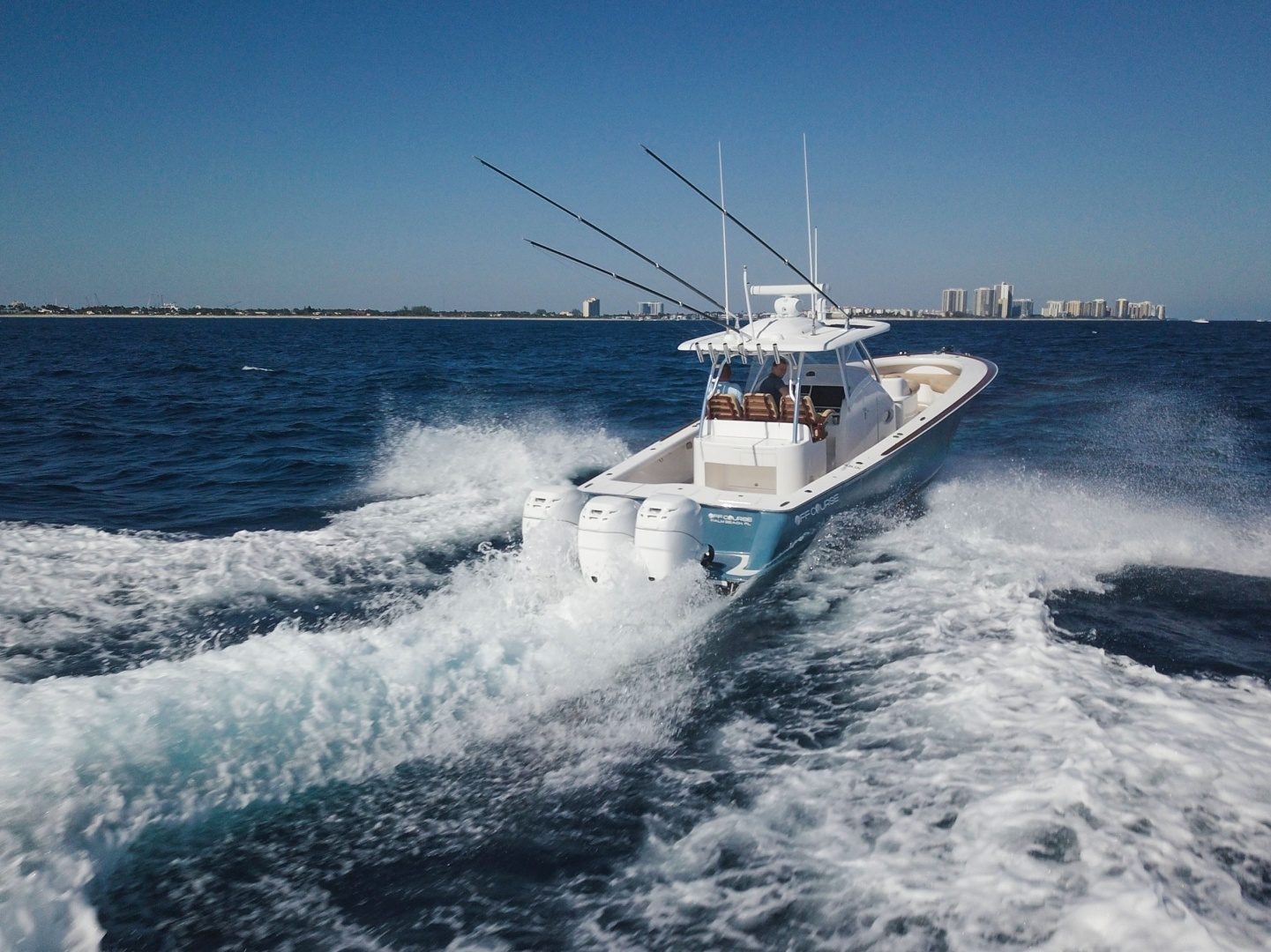 2018 Winter Custom Yachts Center Console "37 Winter" - photo 2