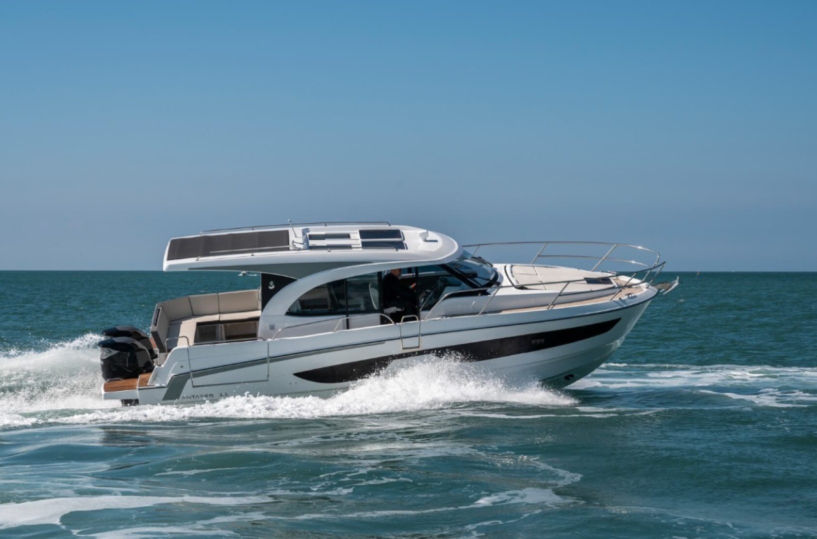 2023 Beneteau Antares 11 - photo 1