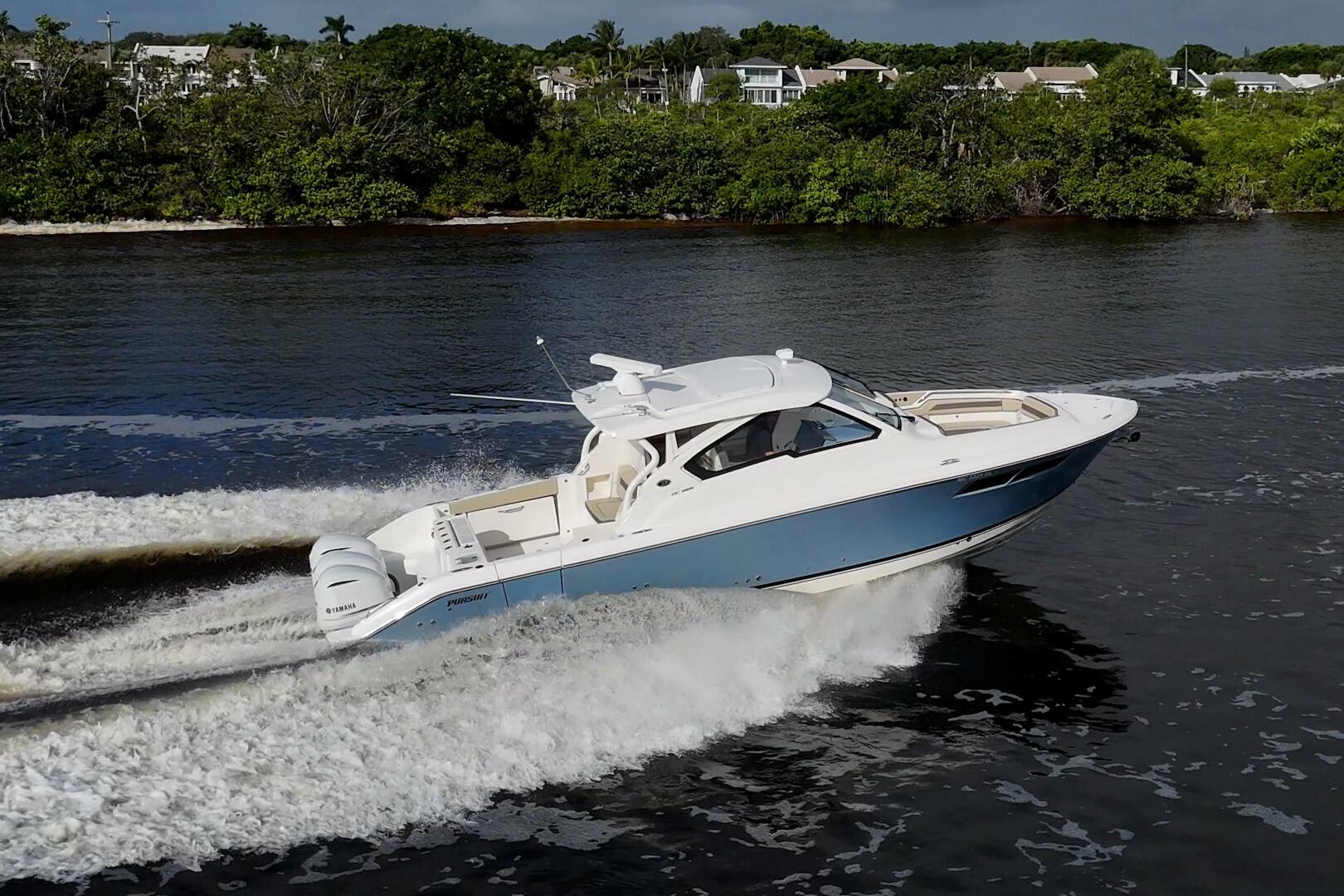 2019 Pursuit 365DC - photo 2