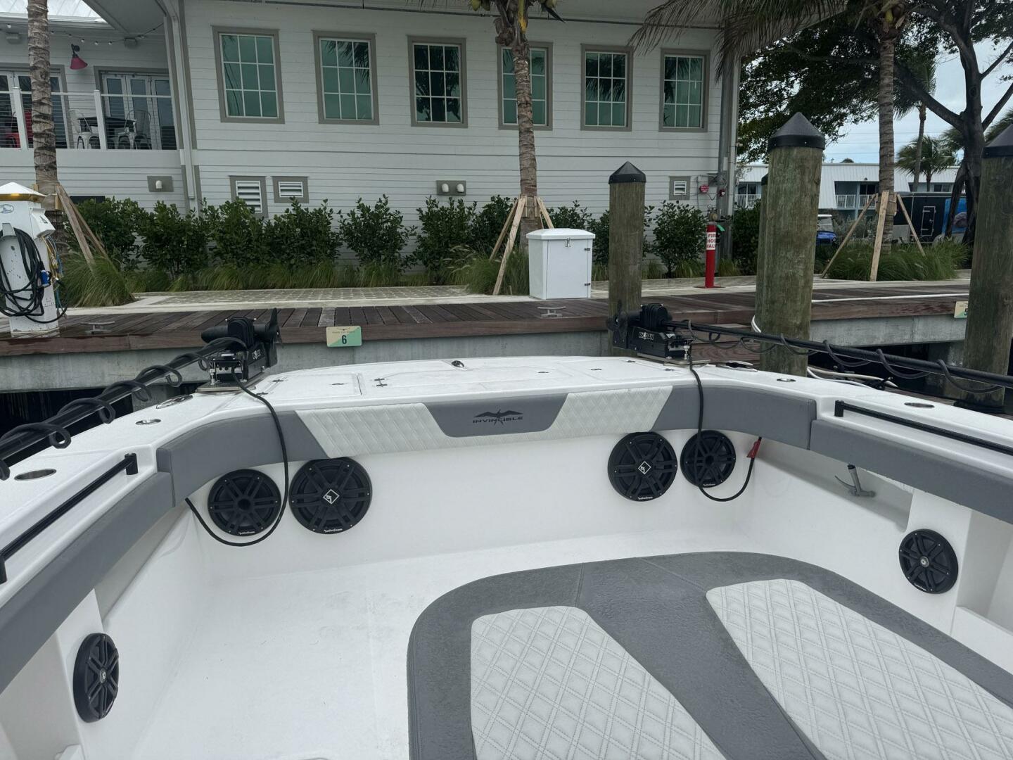 2025 Invincible 35 Catamaran - photo 3