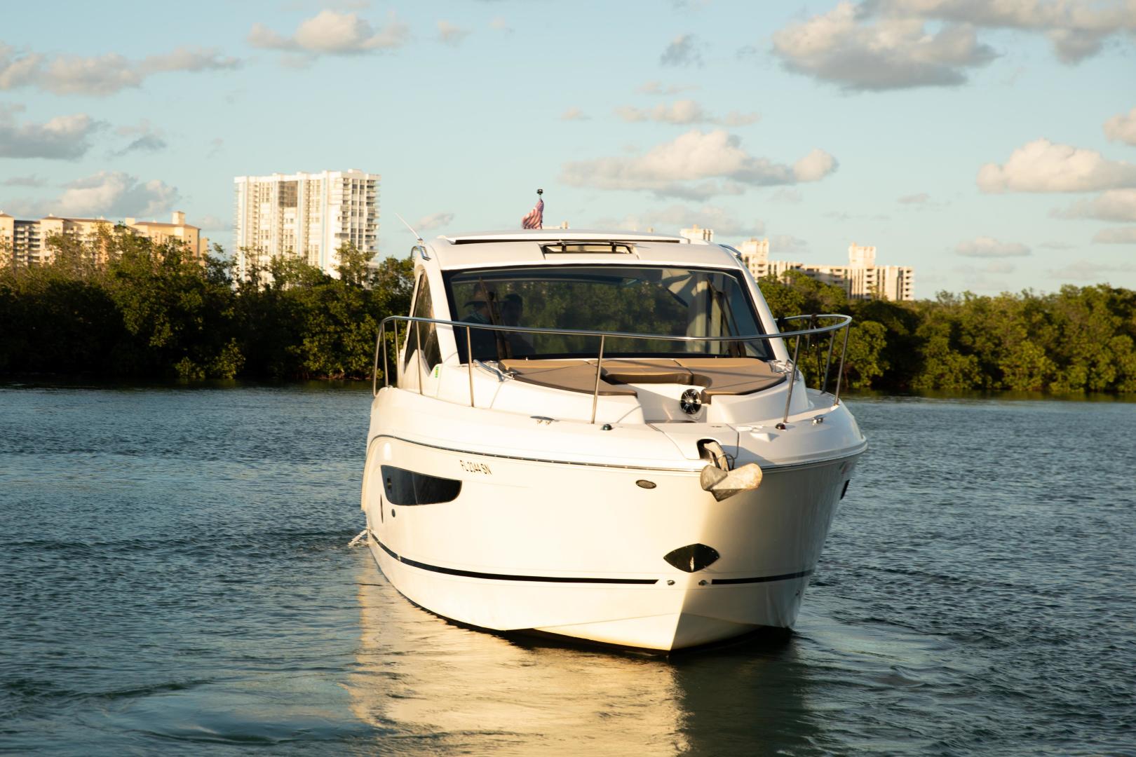 2019 Sea Ray Sundancer Coupe - photo 2
