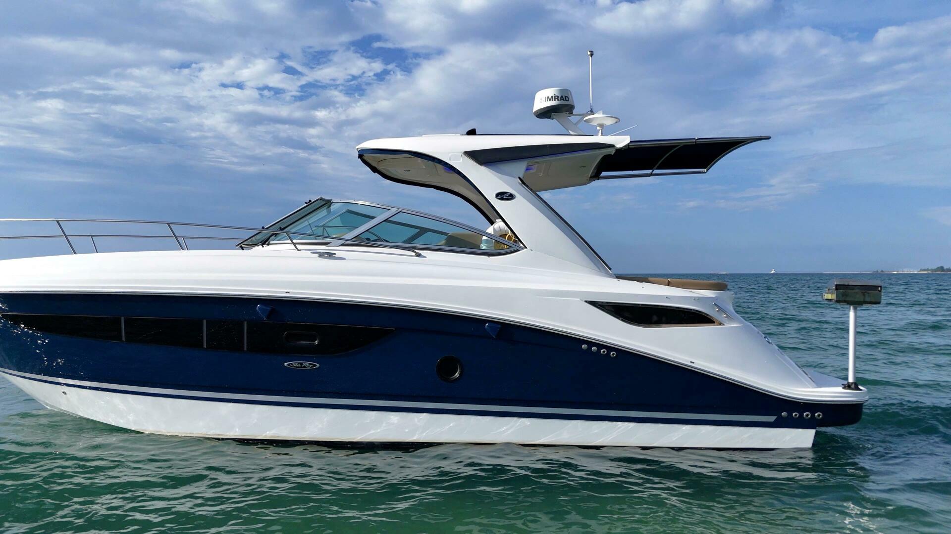 2019 Sea Ray 350 Sundancer - photo 2