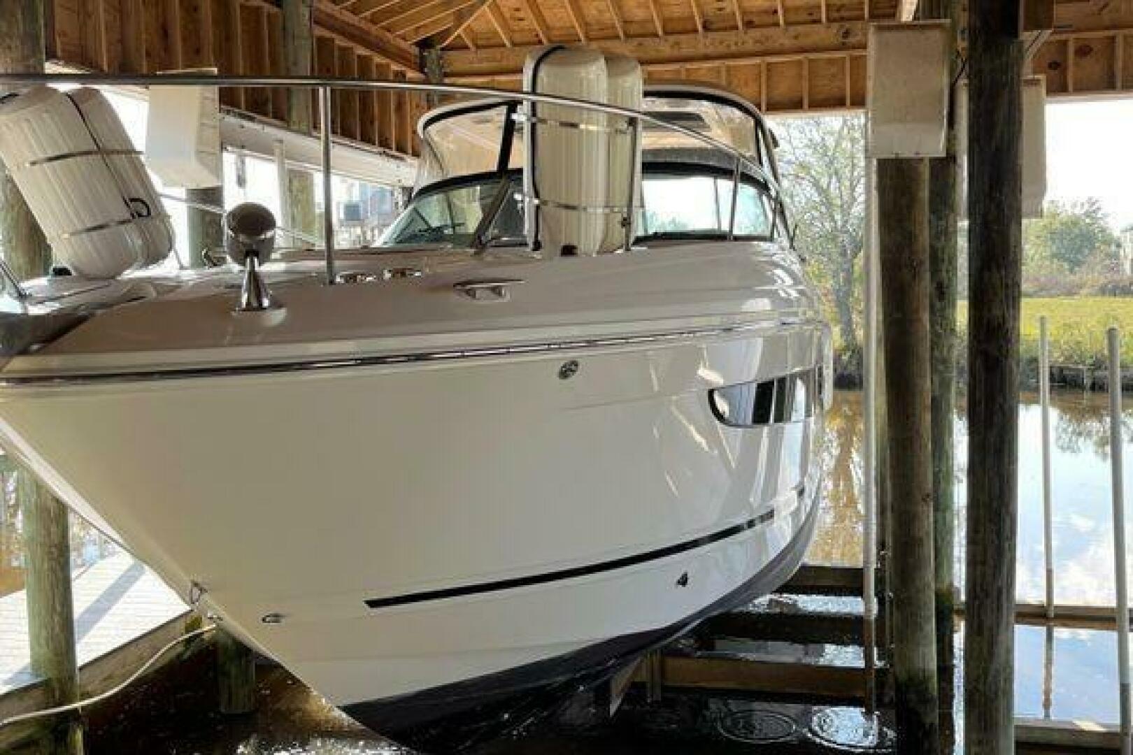 2017 Sea Ray Sundancer 350 - photo 2