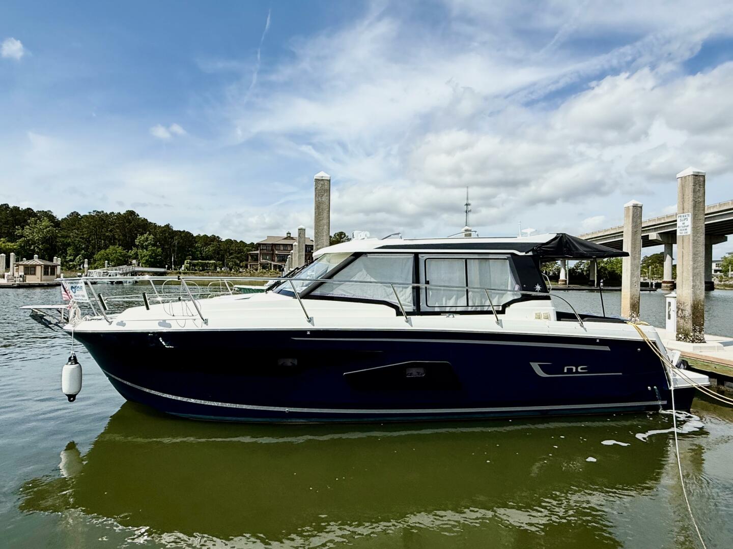 2022 Jeanneau NC 1095 Coupe "Remotely Workin'" - photo 3