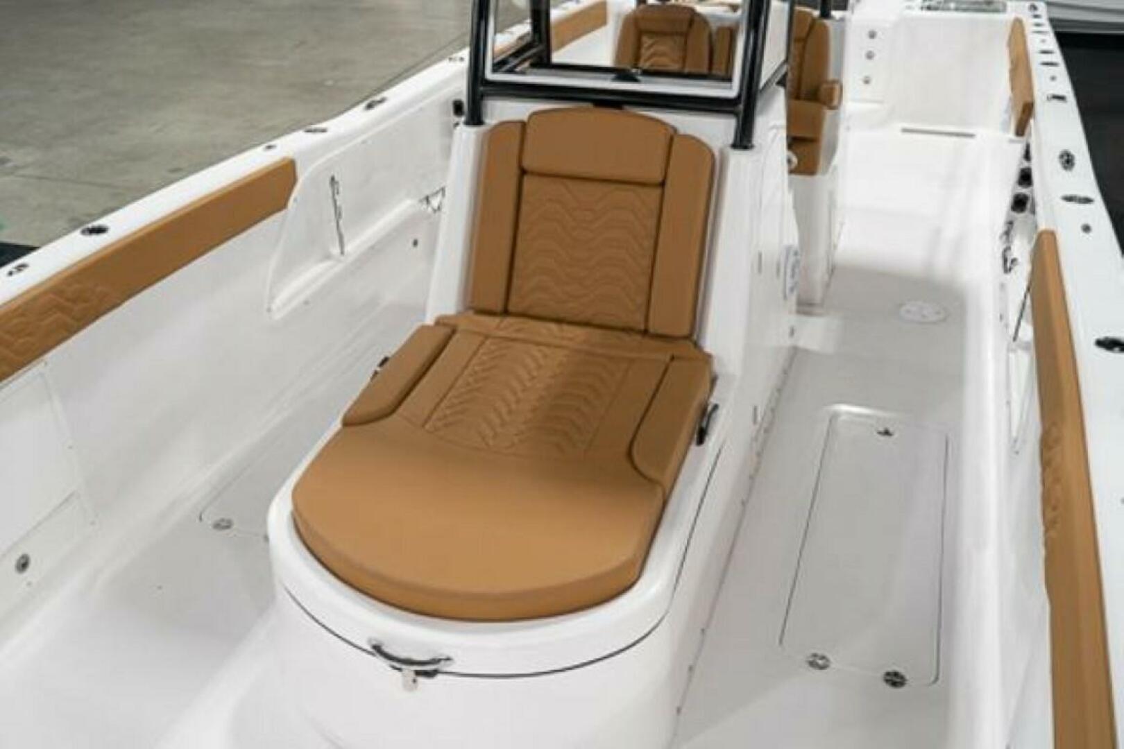 2023 Twin Vee 340 GFX CC - photo 3