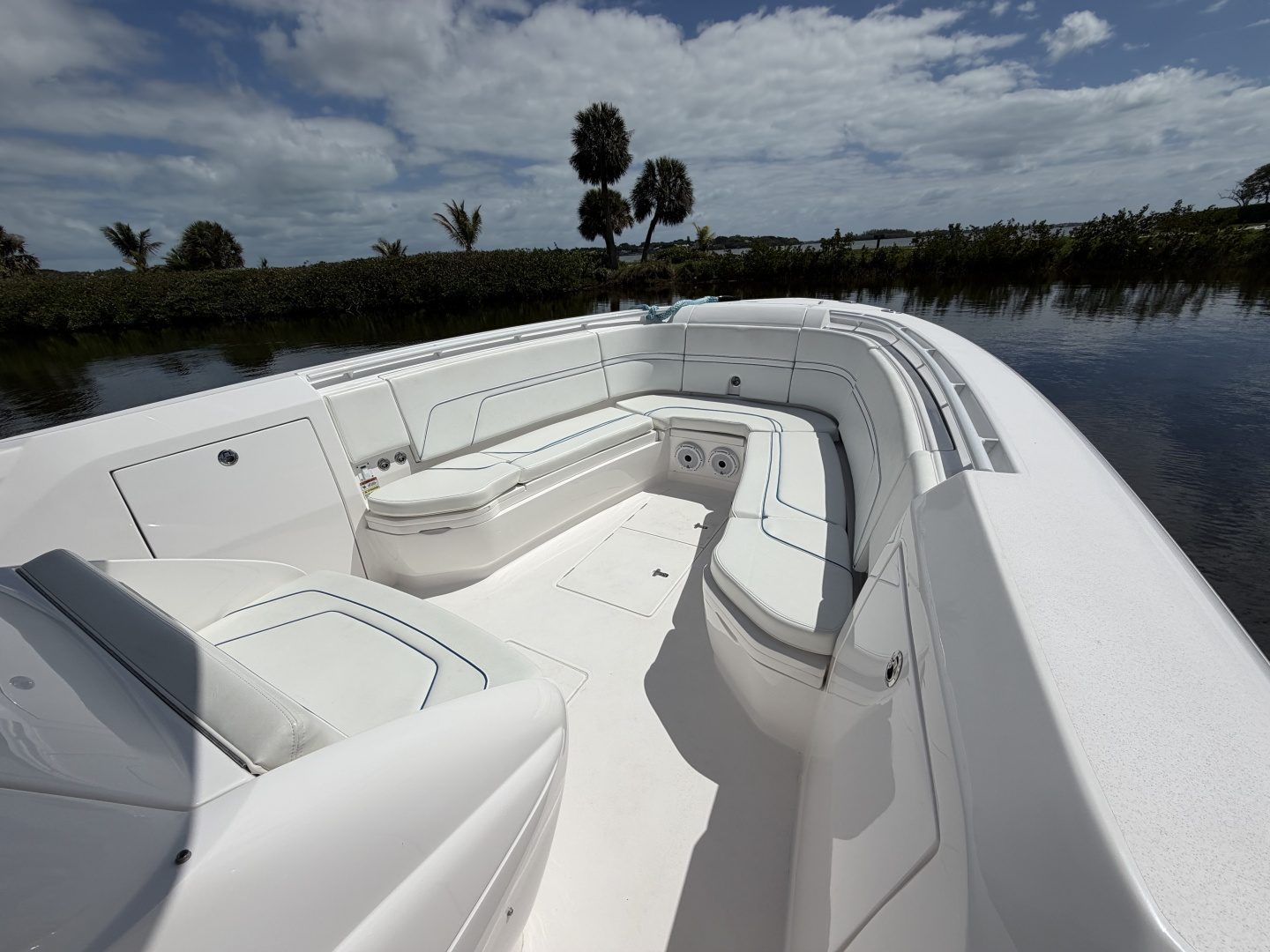 2021 Intrepid 345 Nomad FE - photo 2