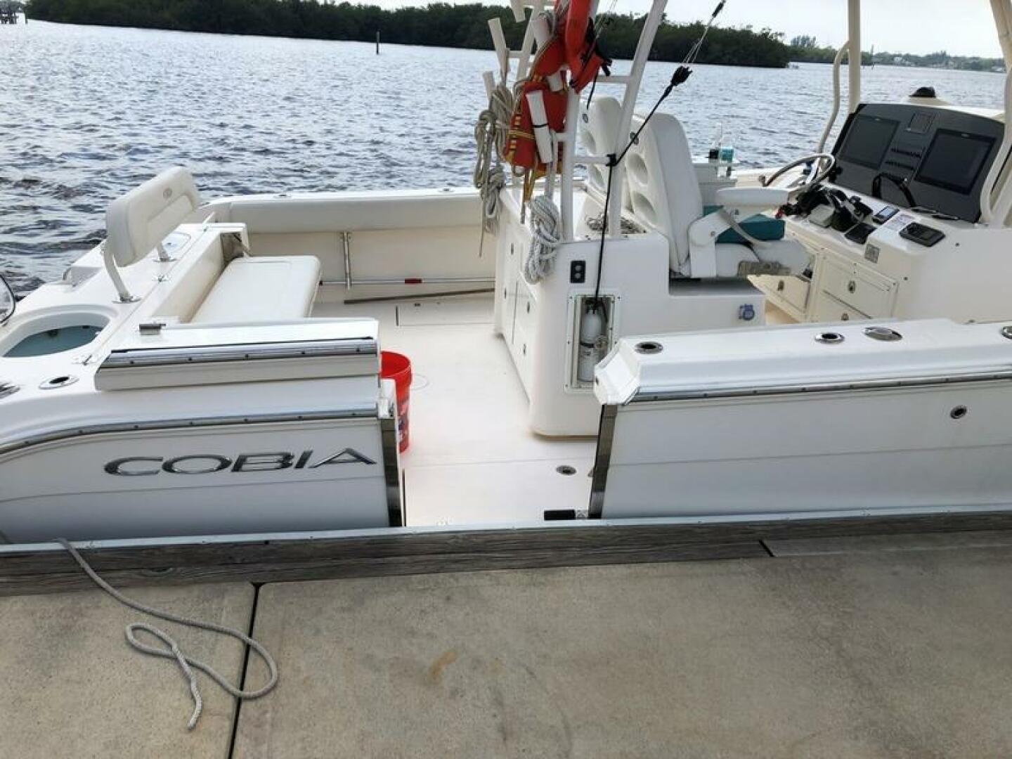 2015 Cobia 344 Center Console - photo 2
