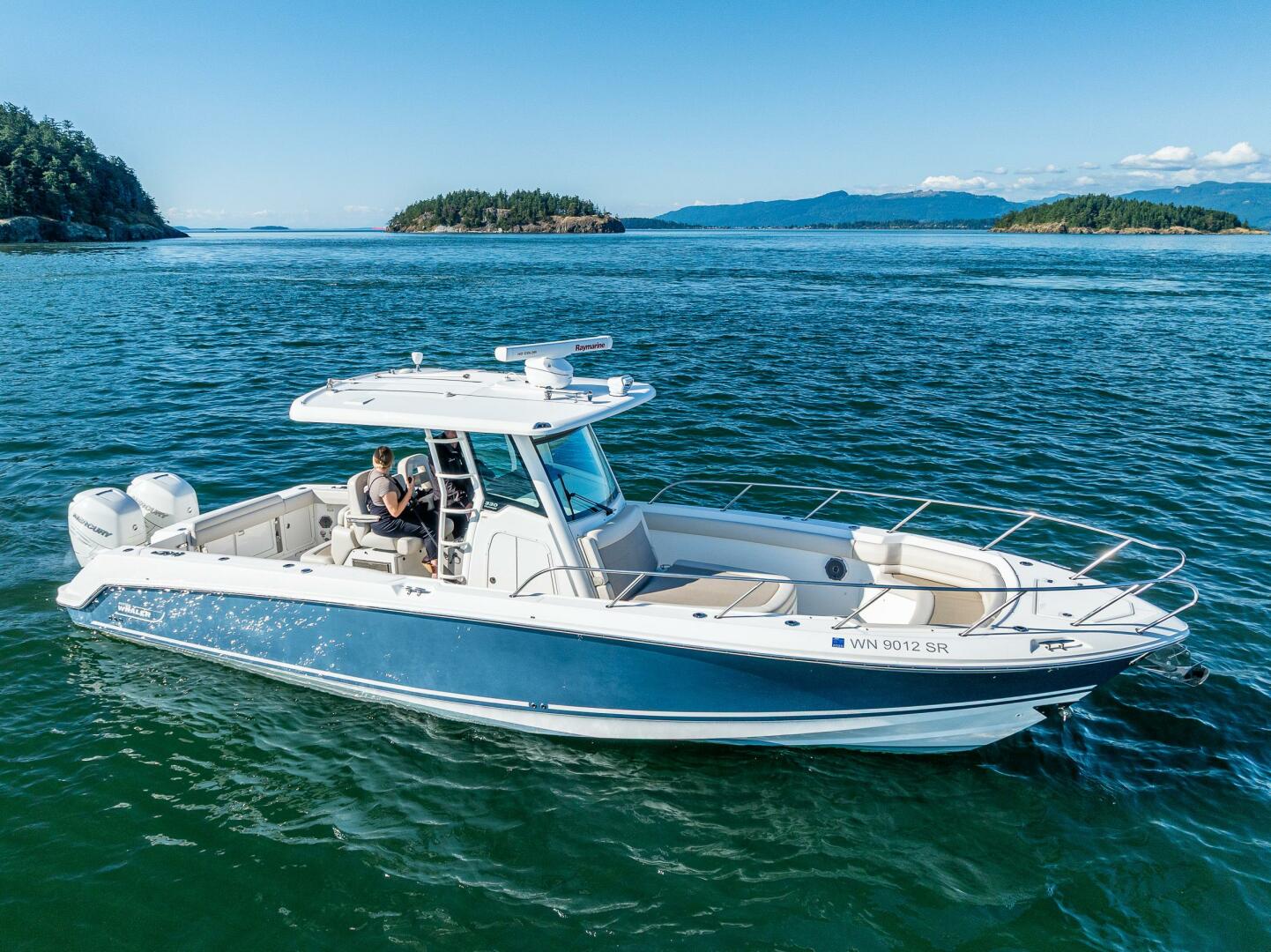 2017 Boston Whaler 330 Outrage - photo 3