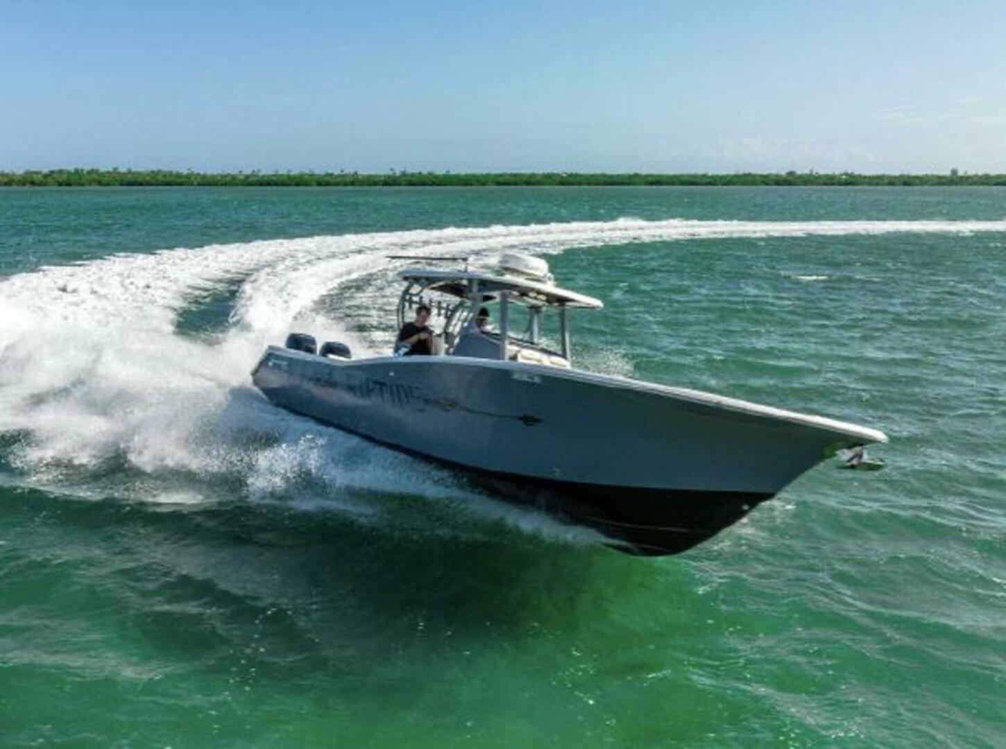 2020 Tidewater 320 CC Adventure - photo 1