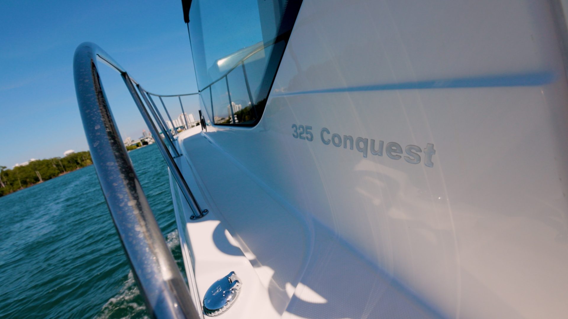 2023 Boston Whaler 325 Conquest - photo 2