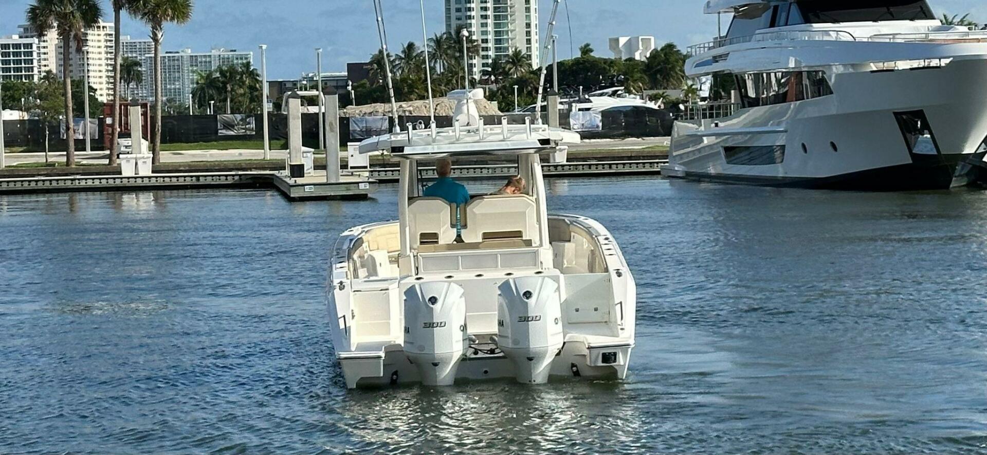 2020 Pursuit S328 - photo 2