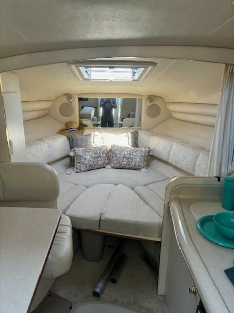 2000 Sea Ray 270 Sundancer - photo 2
