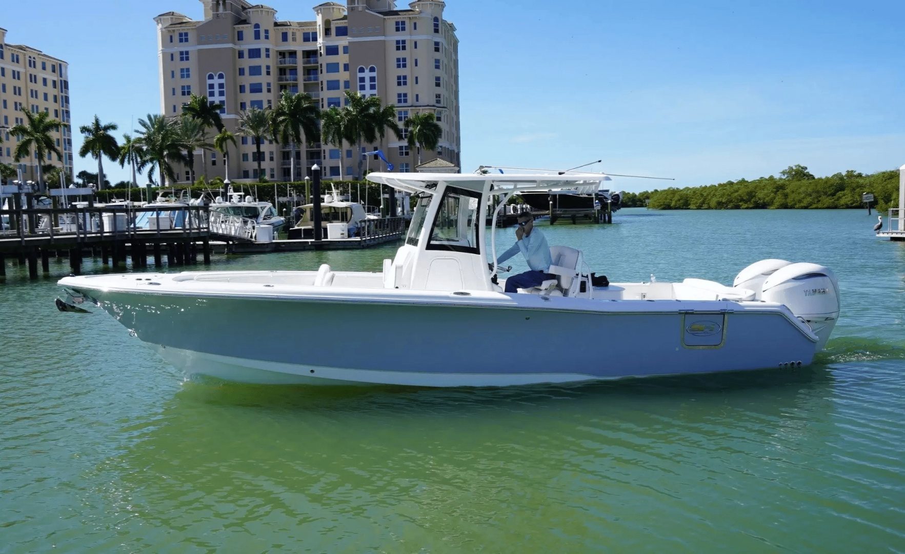 2026 Sea Hunt Ultra 305SE - photo 2