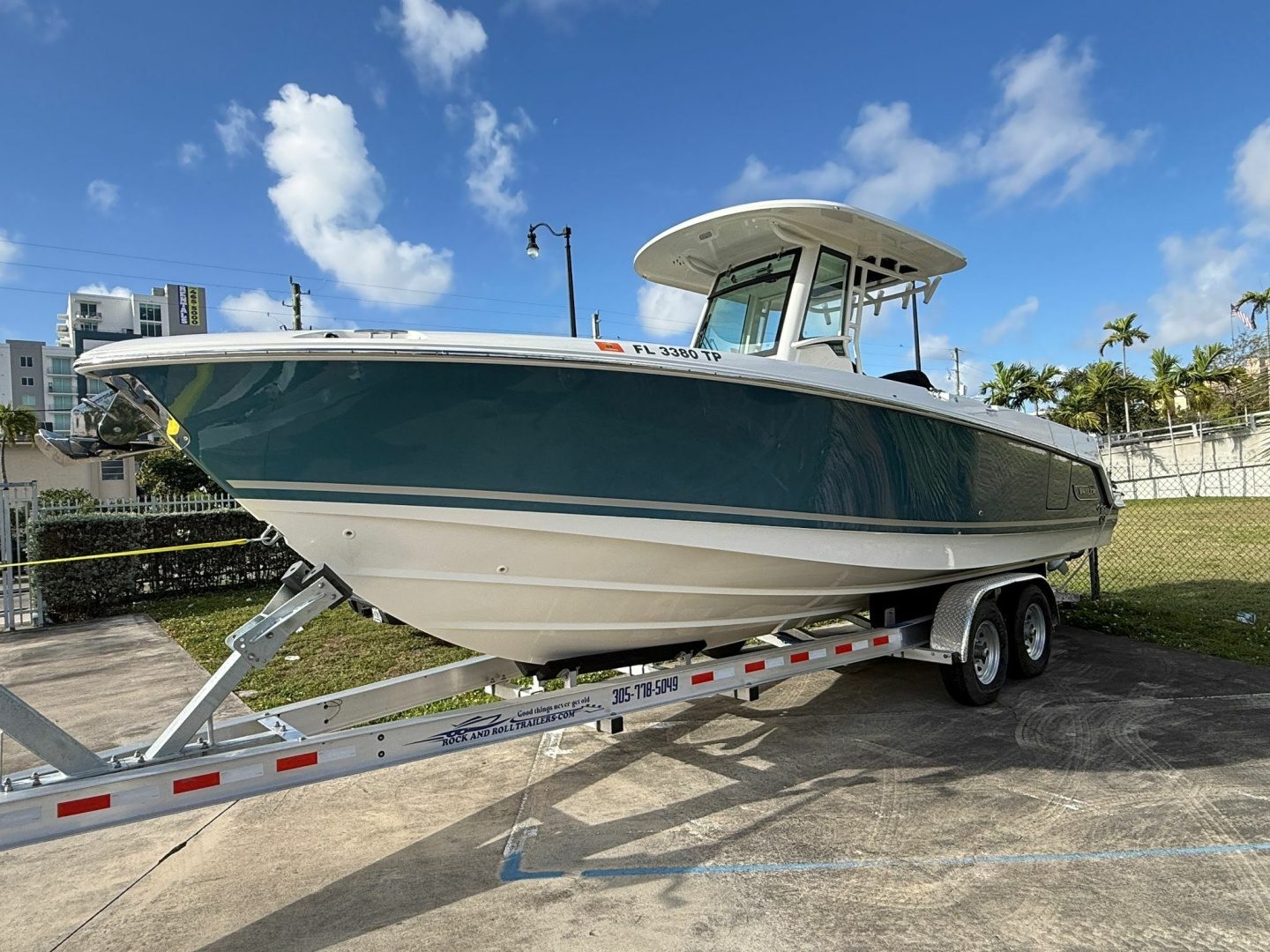 2023 Boston Whaler - photo 2
