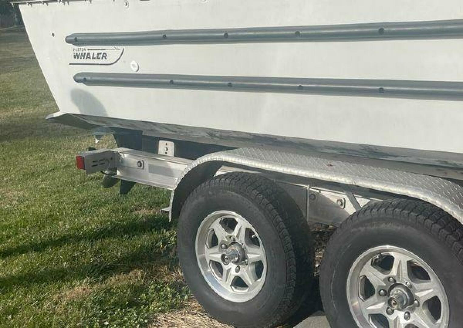 1990 Boston Whaler Frontier - photo 3