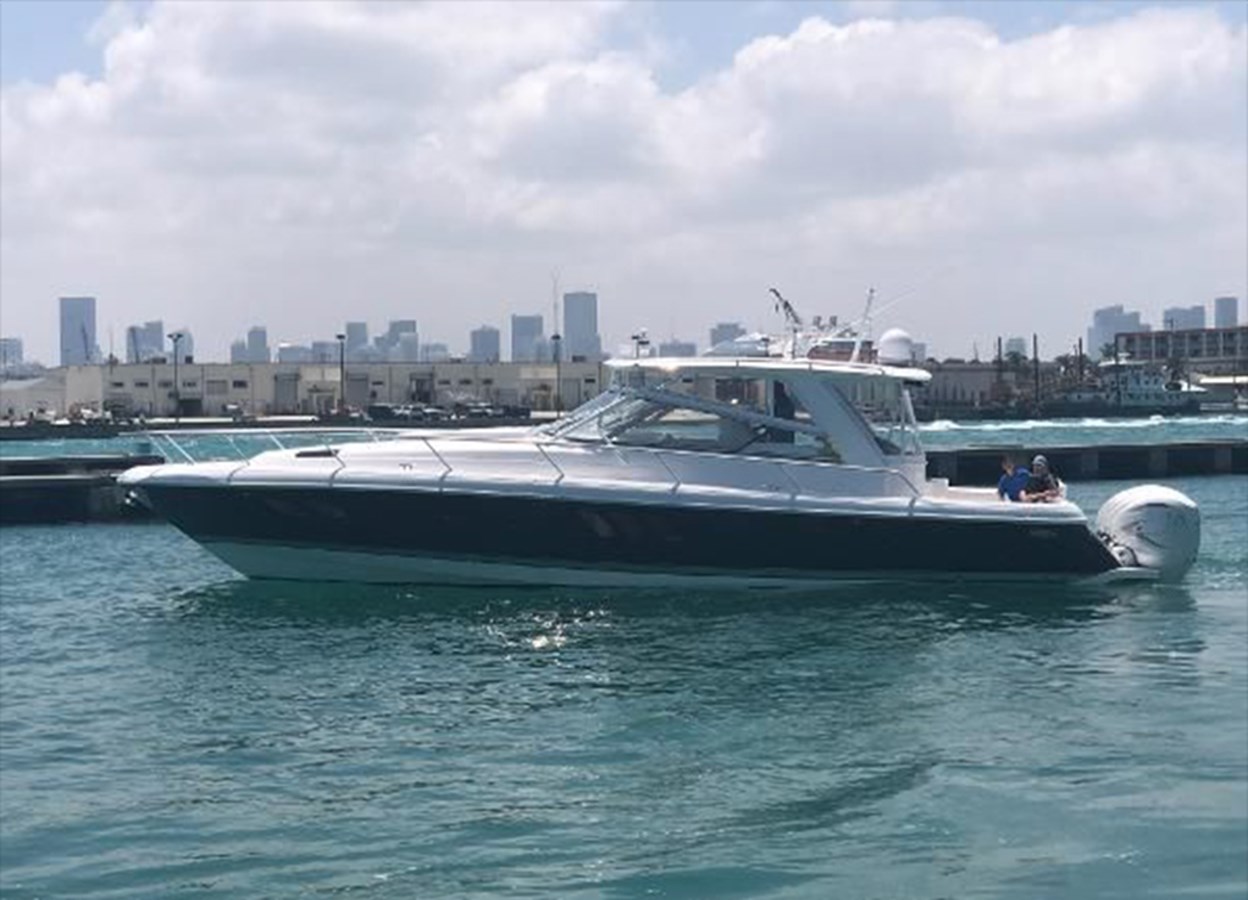 2019 INTREPID POWERBOATS INC. "RENEGADE" - photo 1