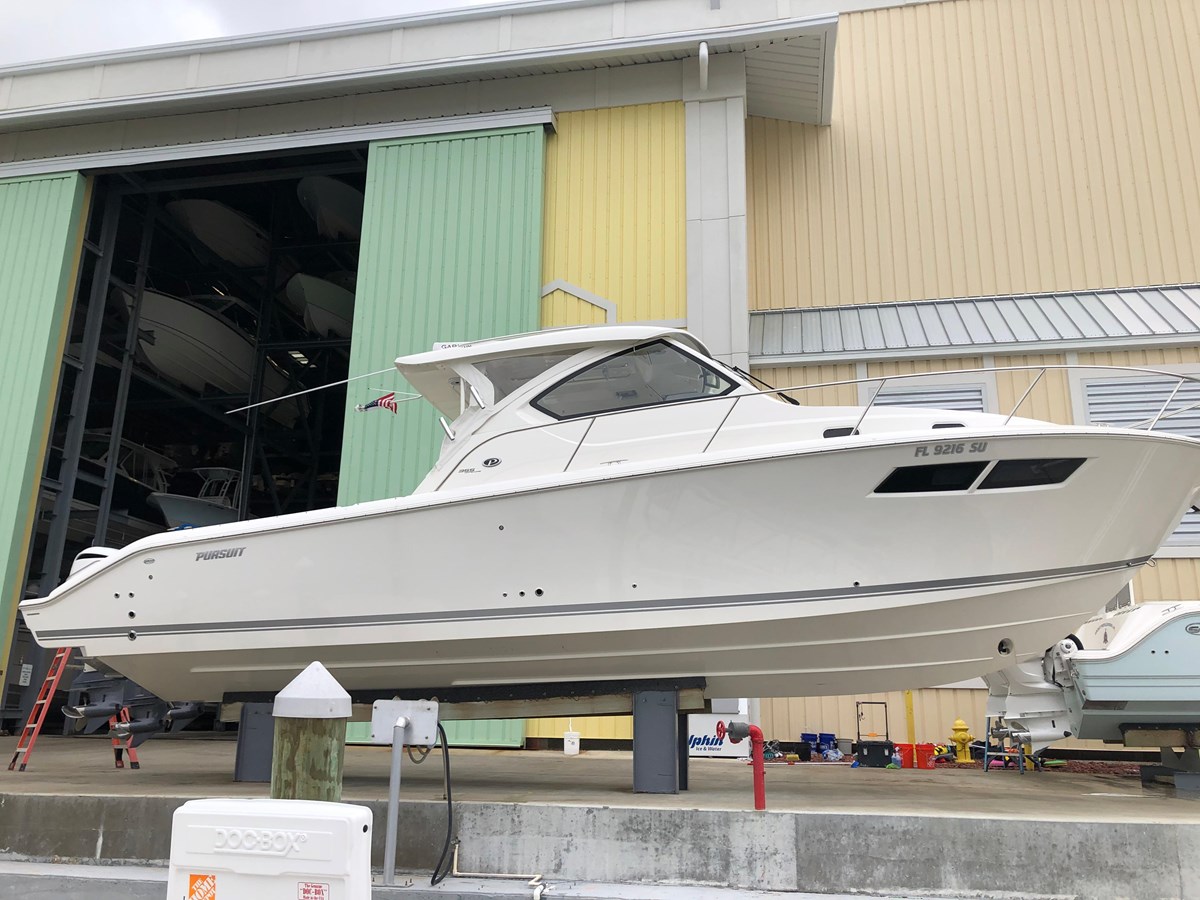 2020 PURSUIT BOATS 355 "NEW LISTING" - photo 3