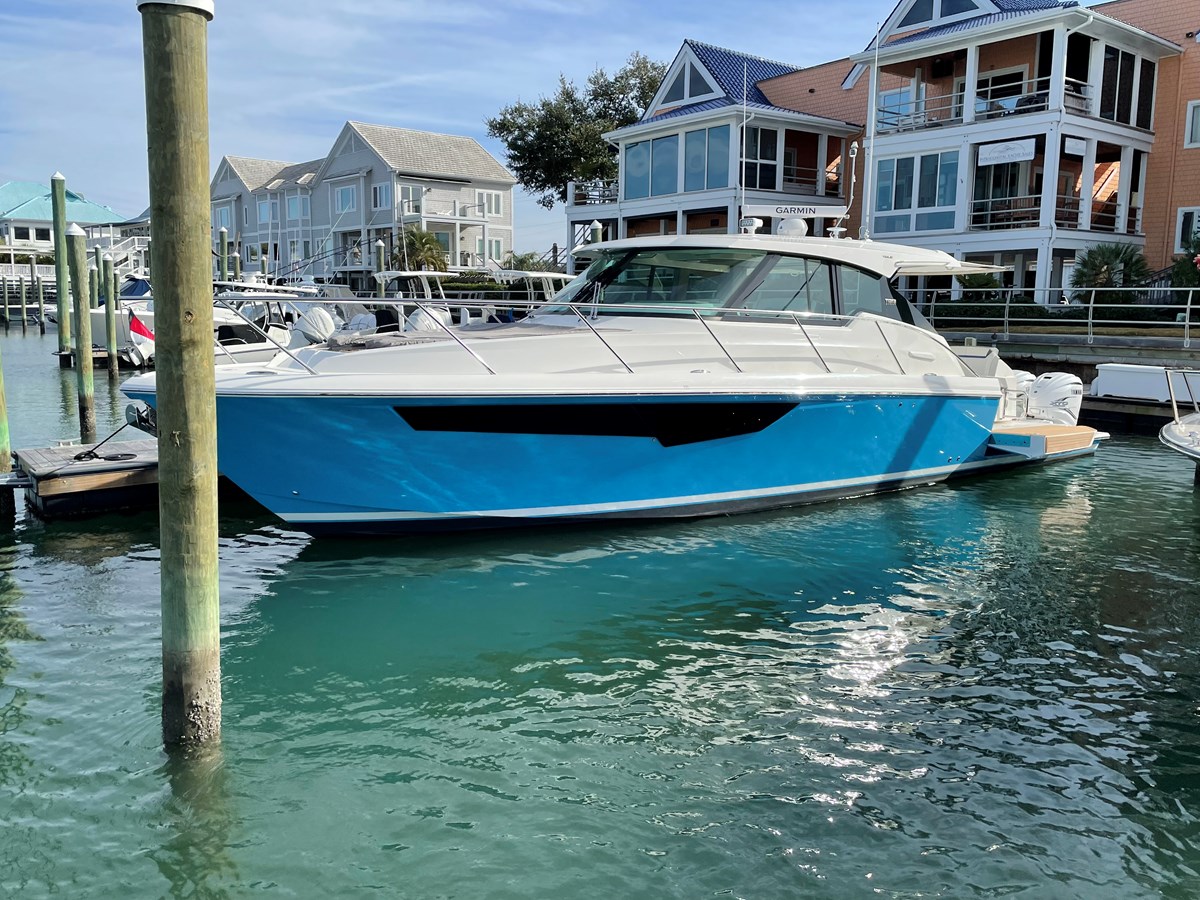 2021 TIARA YACHTS 43 LE "SEADATED" - photo 3