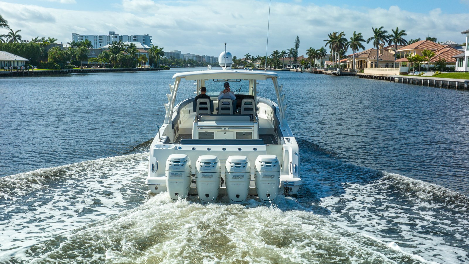 2016 BOSTON WHALER "420 OUTRAGE" - photo 2