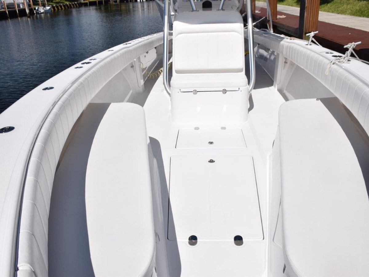 2015 BAHAMA BOAT WORKS Center Console "LION'S SHARE" - photo 3