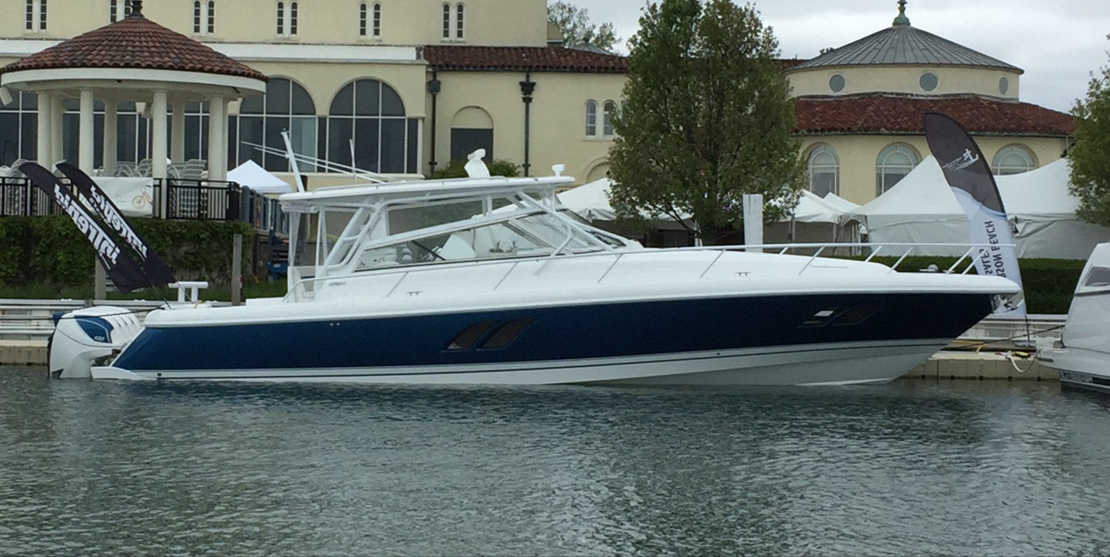 2017 INTREPID POWERBOATS INC. 475 Sport Yacht "TOUCHE" - photo 1