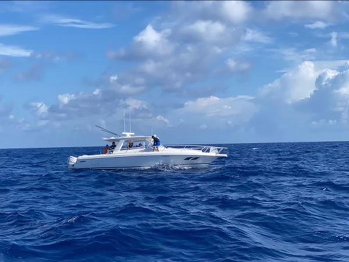 2008 INTREPID POWERBOATS INC. 390 Sport Yacht "-" - photo 2