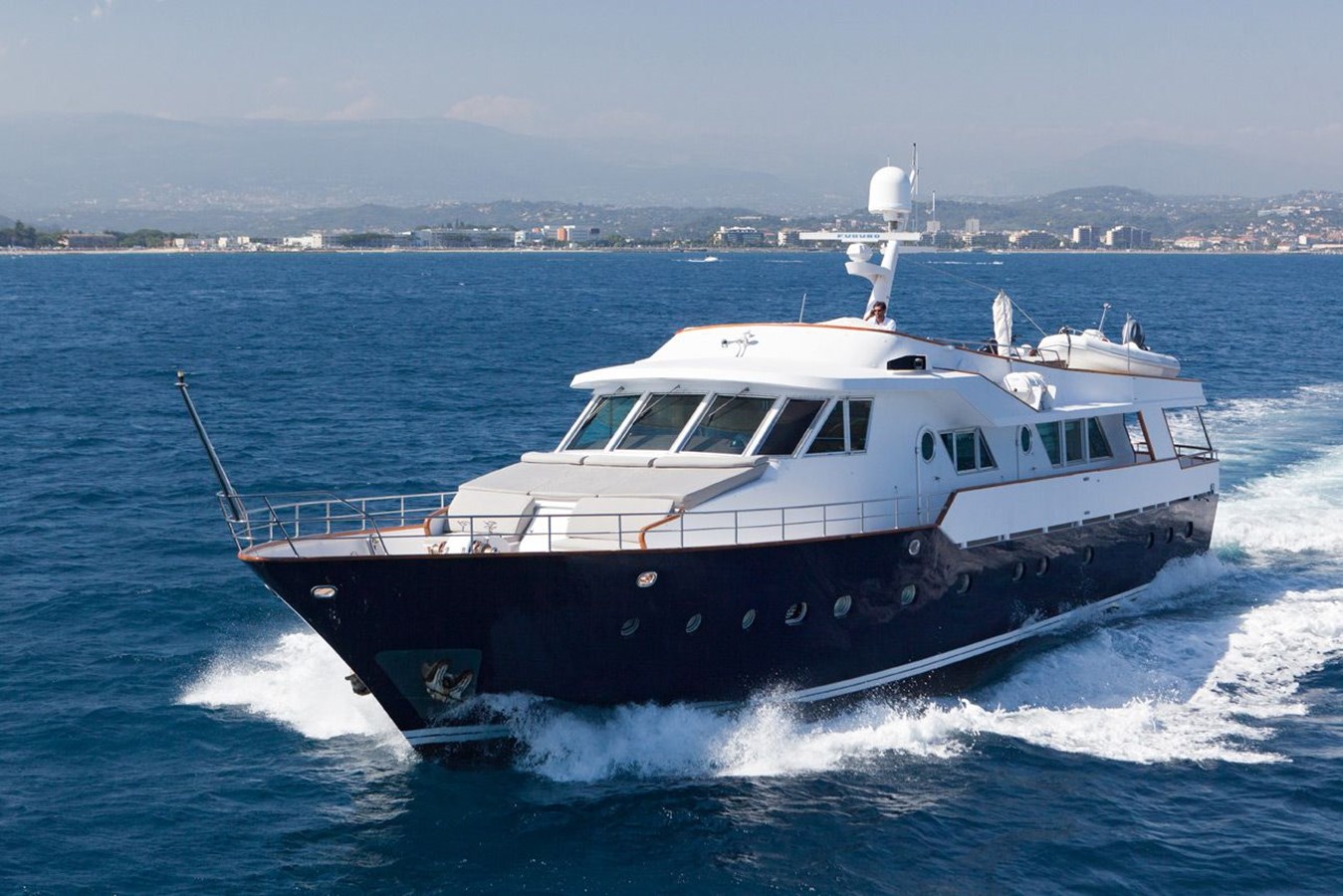1974 BENETTI YACHTS "DUNE" - photo 1