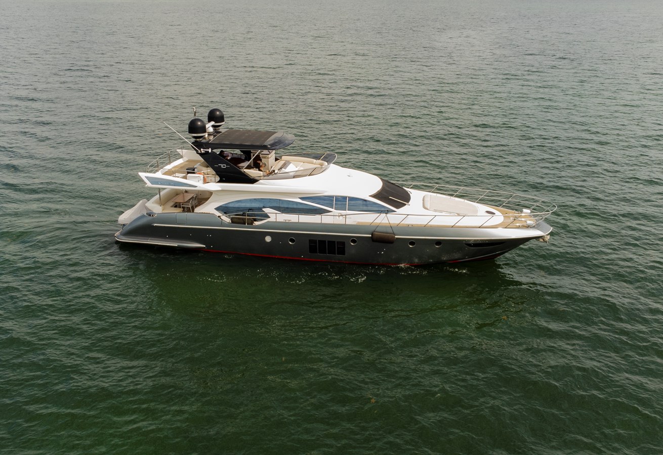 2012 AZIMUT YACHTS "AZIMUT 70 FLYBRIDGE" - photo 1