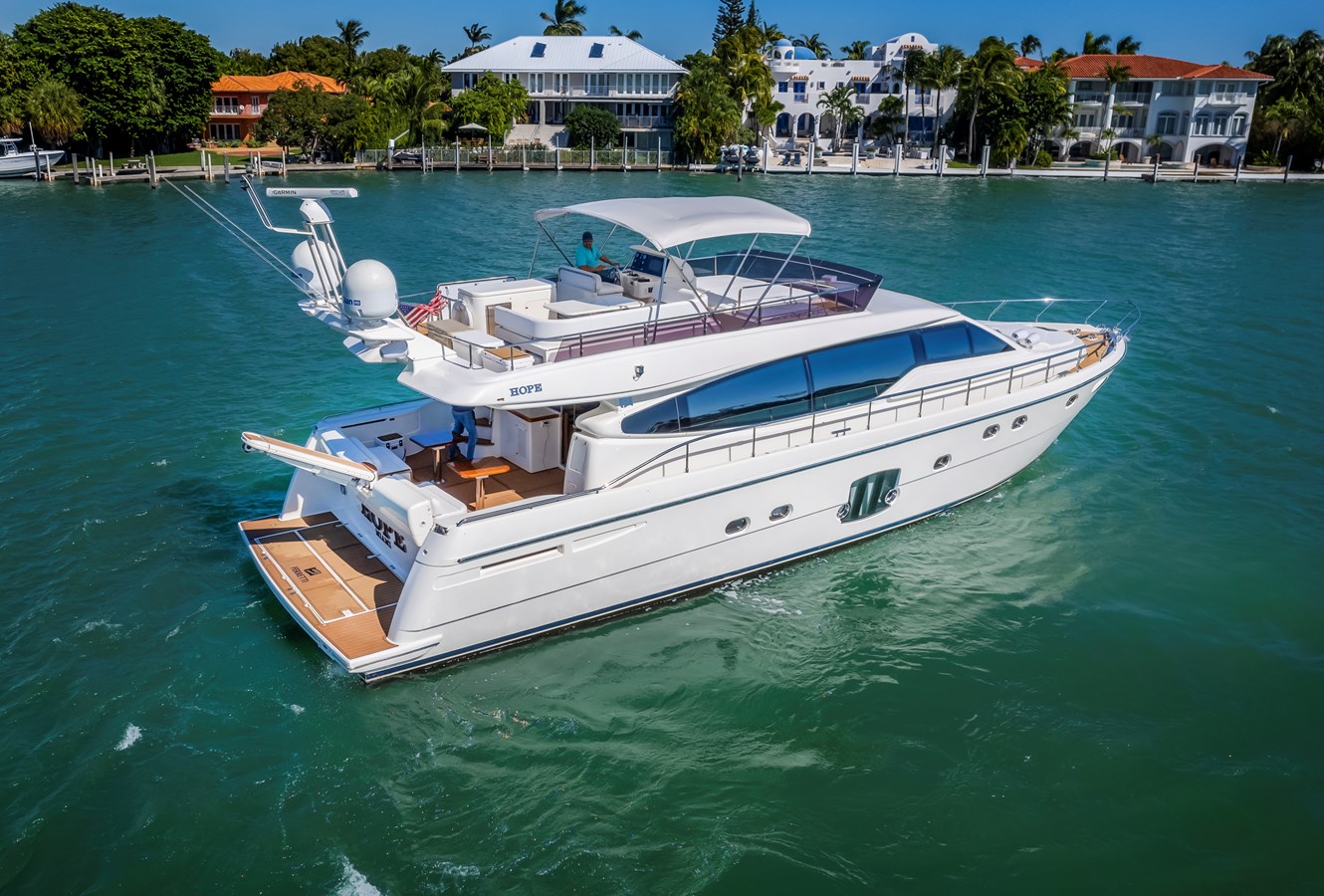 2011 FERRETTI YACHTS "HOPE" - photo 2