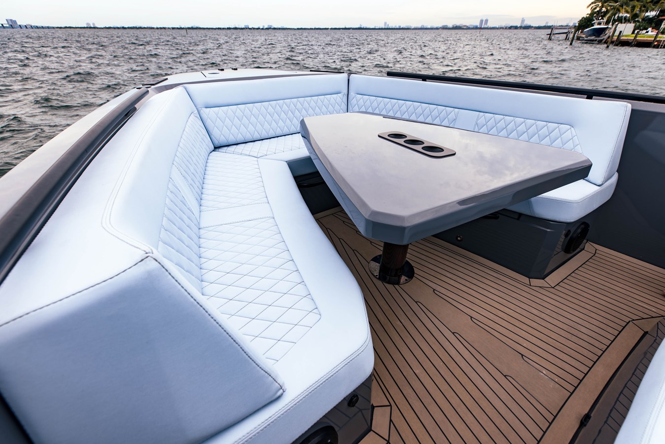2022 VANQUISH YACHTS VQ40 "VANQUISH YACHTS VQ40" - photo 2
