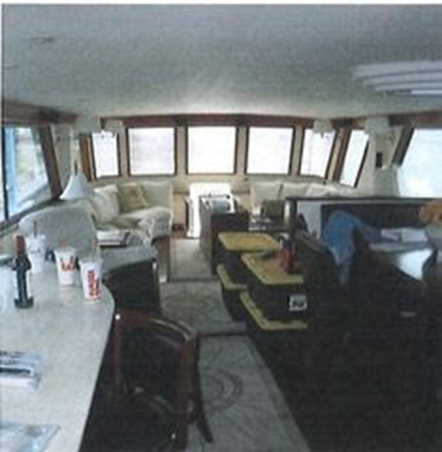 1988 HATTERAS 77 Cockpit Motor Yacht "FREEDOM" - photo 3
