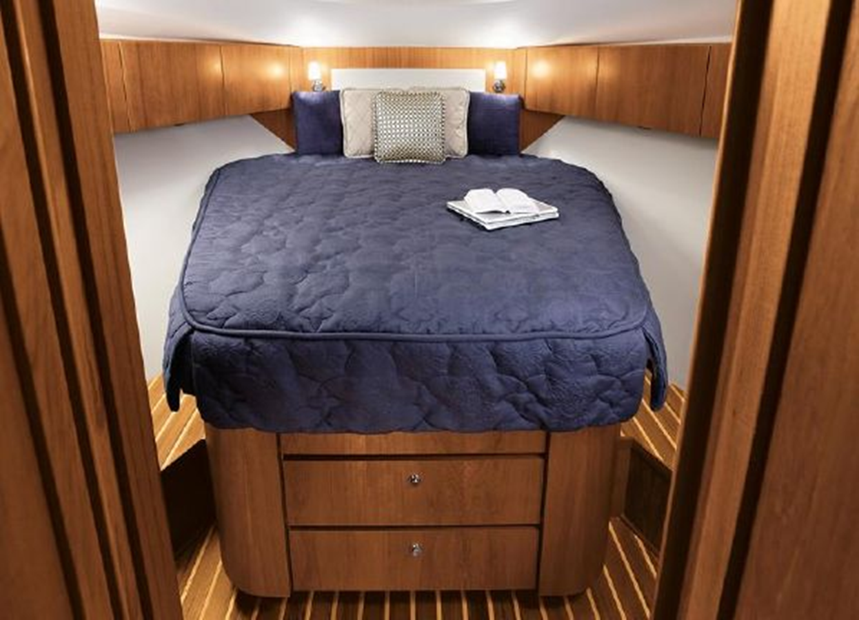 2011 TIARA YACHTS 4300 Open "2011 TIARA YACHTS 4300 OPEN" - photo 2