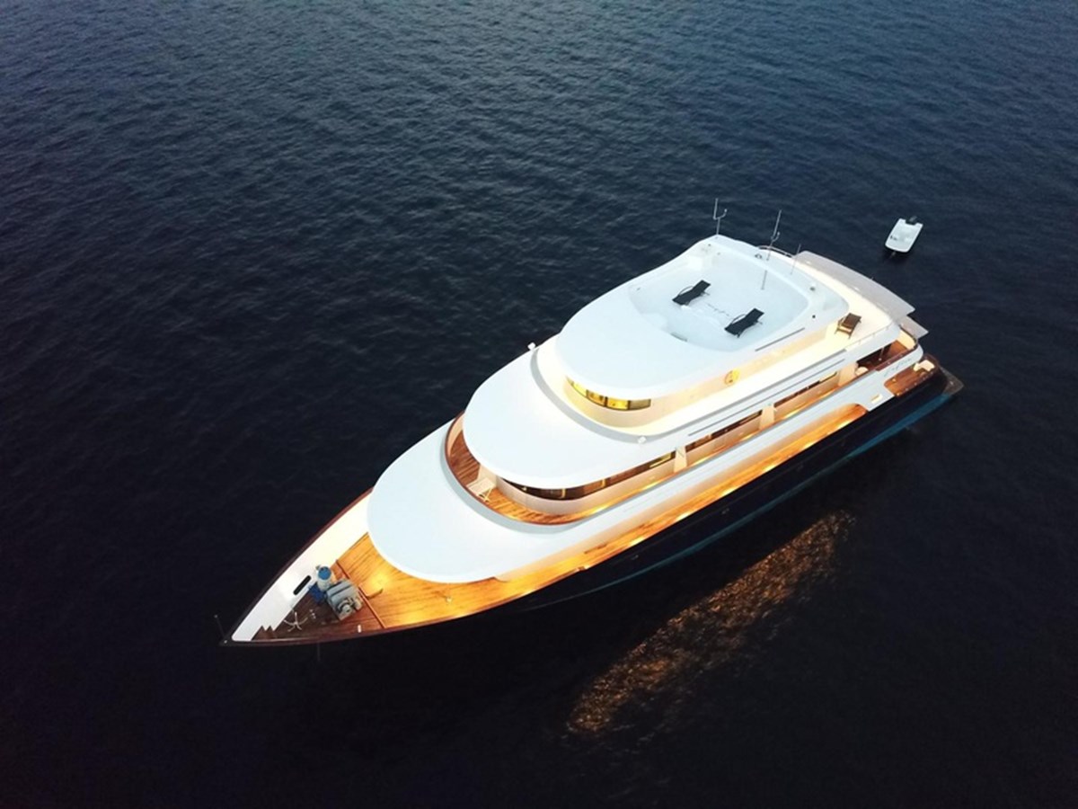 2017 CUSTOM 142  LUXURY SAFARI YACHT "2017 SAFARI YACHT 142 CUSTOM" - photo 3