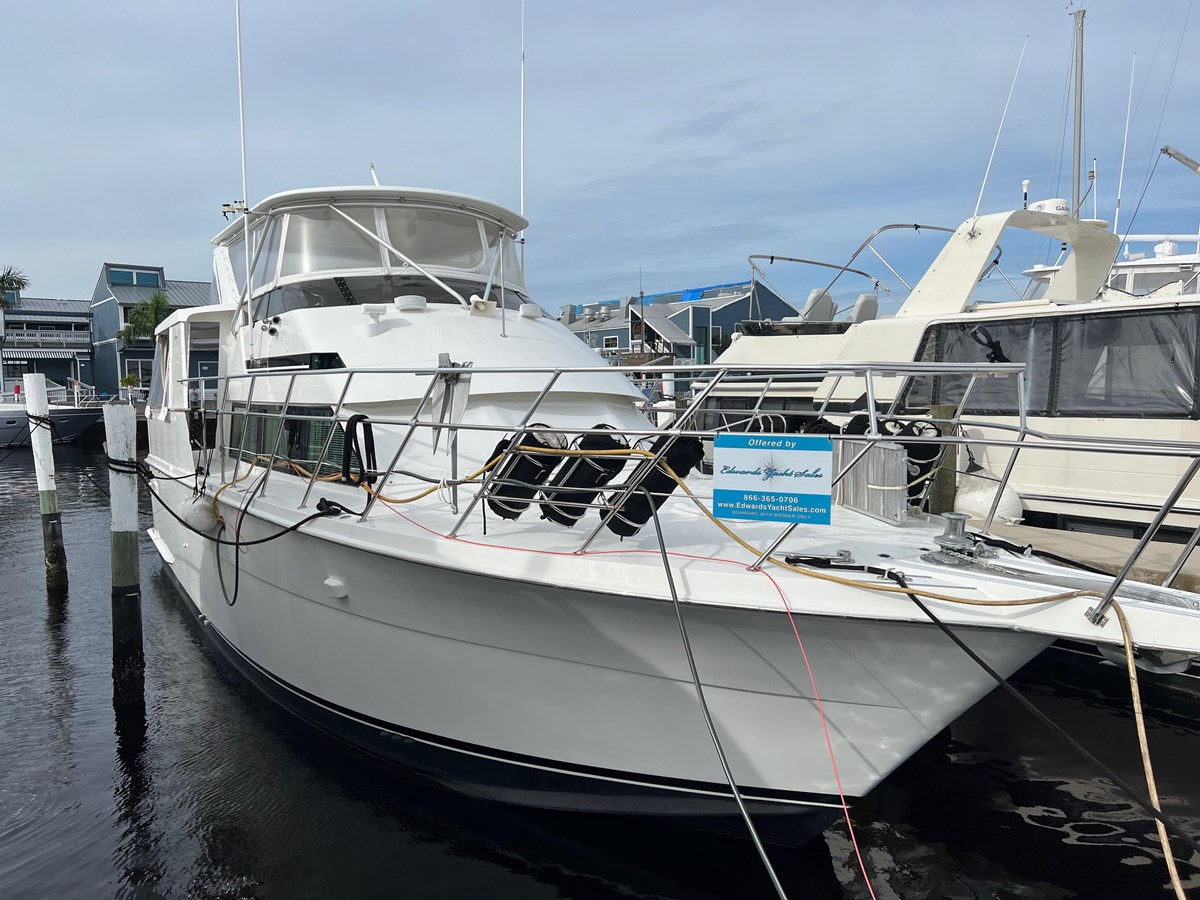 1998 HATTERAS 50 Sport Deck "SUMMER SOLSTICE" - photo 2