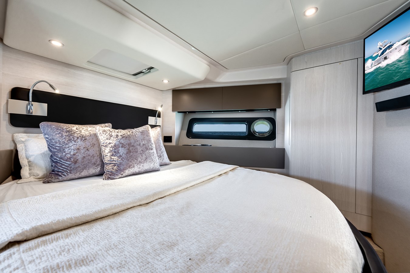 2018 AZIMUT YACHTS 50 Flybridge "RELENTLESS" - photo 2