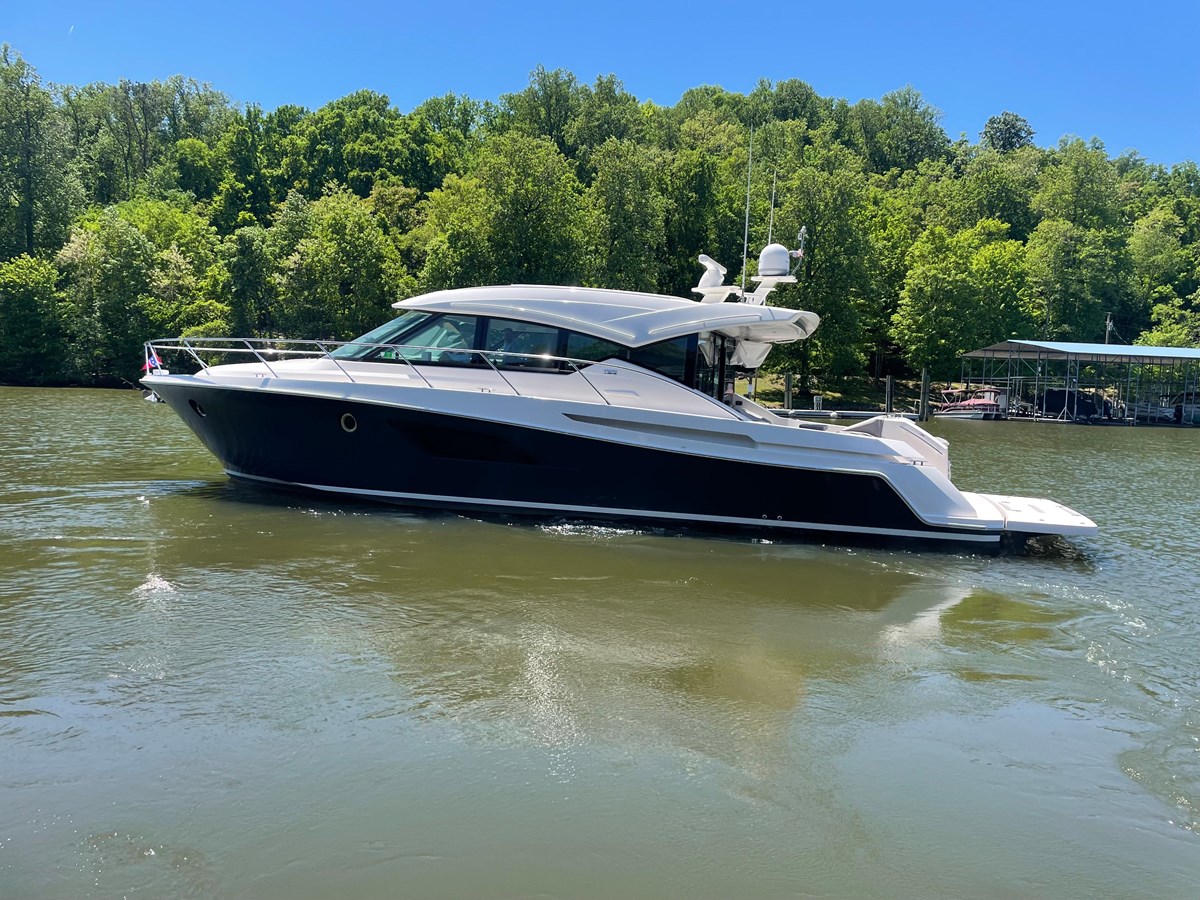 2019 TIARA YACHTS C53 "DO IT ALL" - photo 2