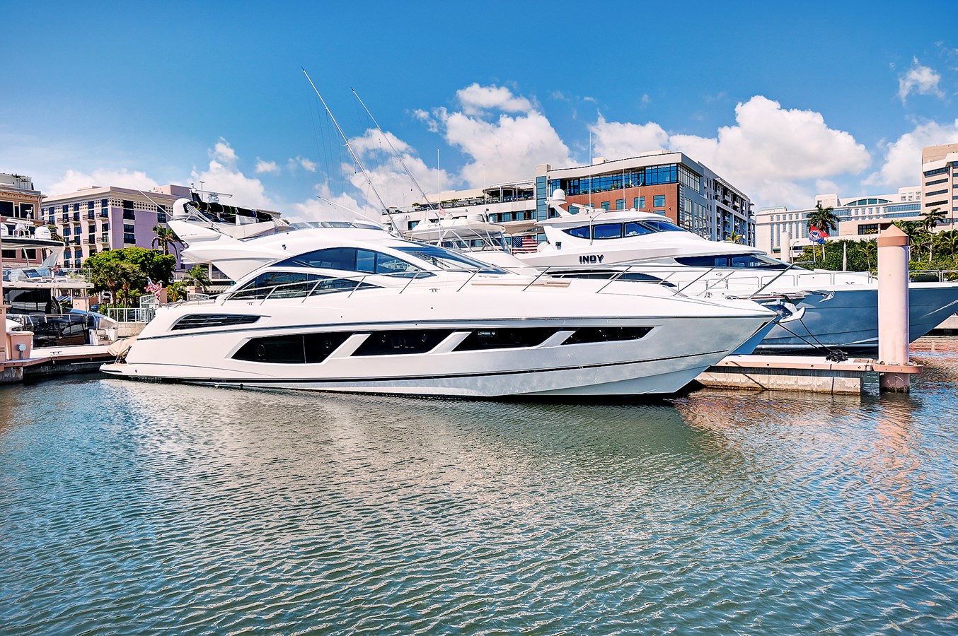 2017 SUNSEEKER 68 Sport Yacht "ONCE AROUND" - photo 2